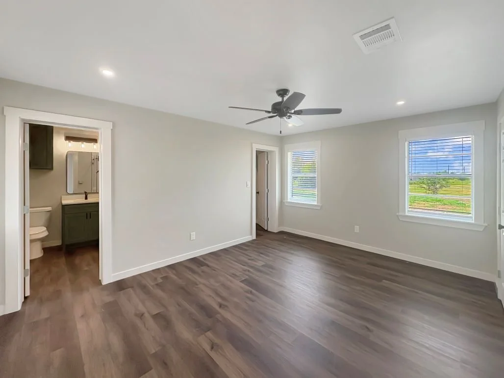 Master bedroom.jpg