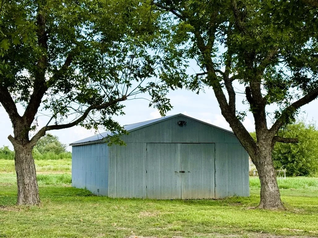 Outbuilding1.jpg