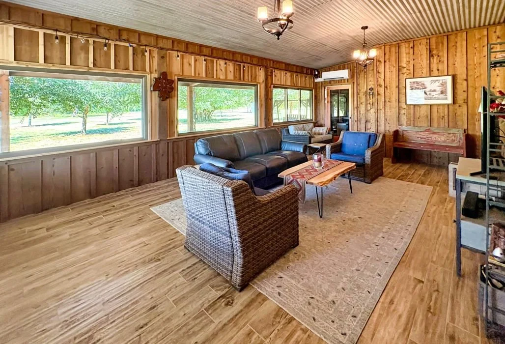 Living room 2nd2.jpg