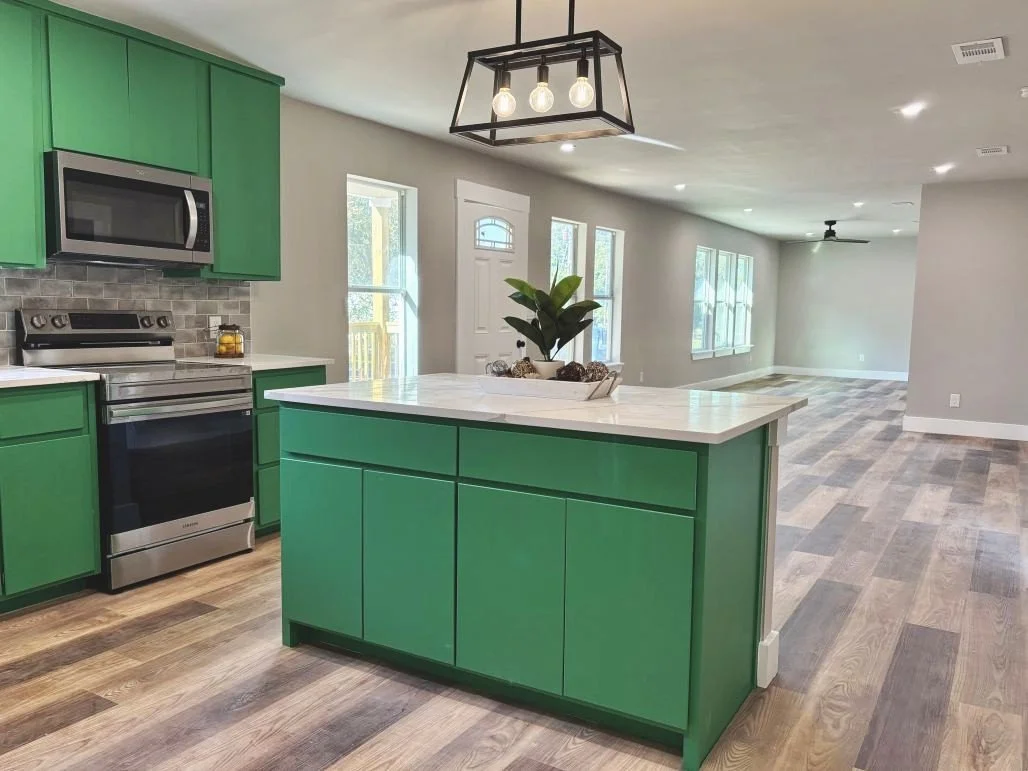 Kitchen2.jpg