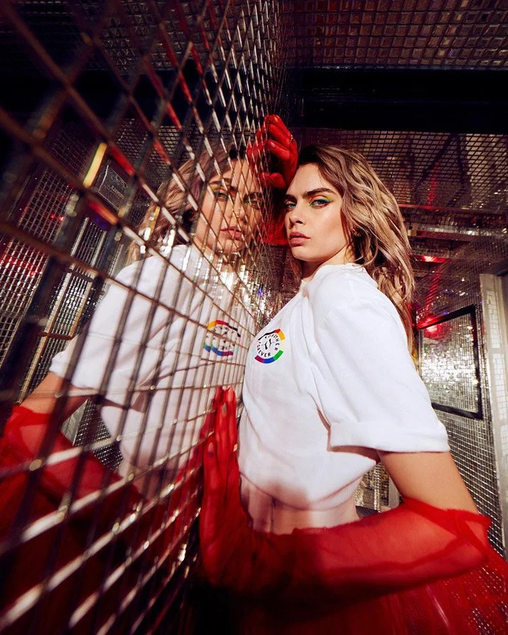 PUMA-x-CARA-DELEVINGNE-PRIDE-2022-03.jpg