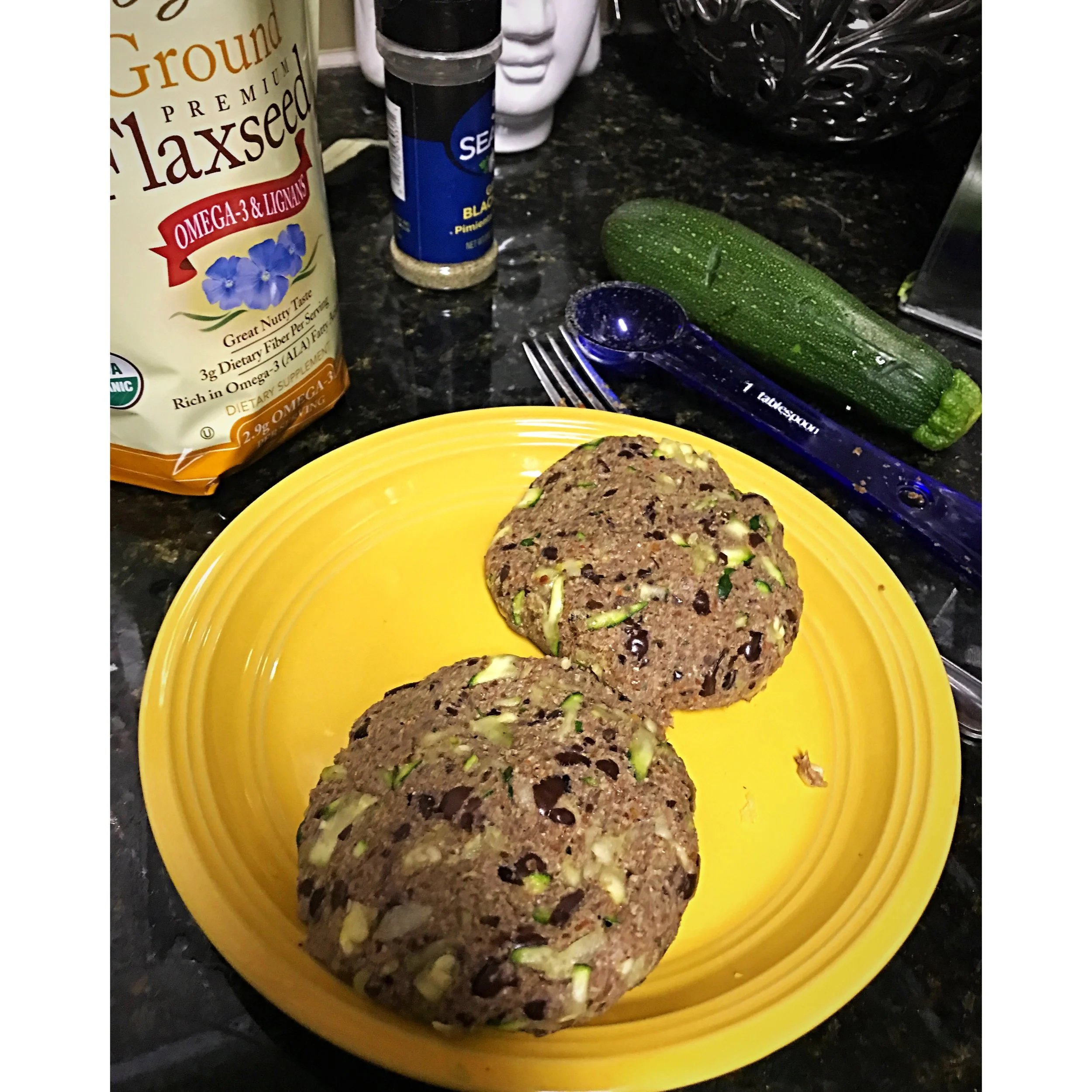 Zucchini and black bean burger patties
