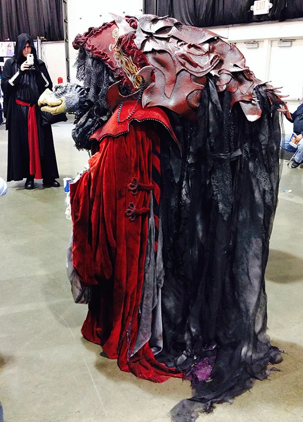skeksis costume back