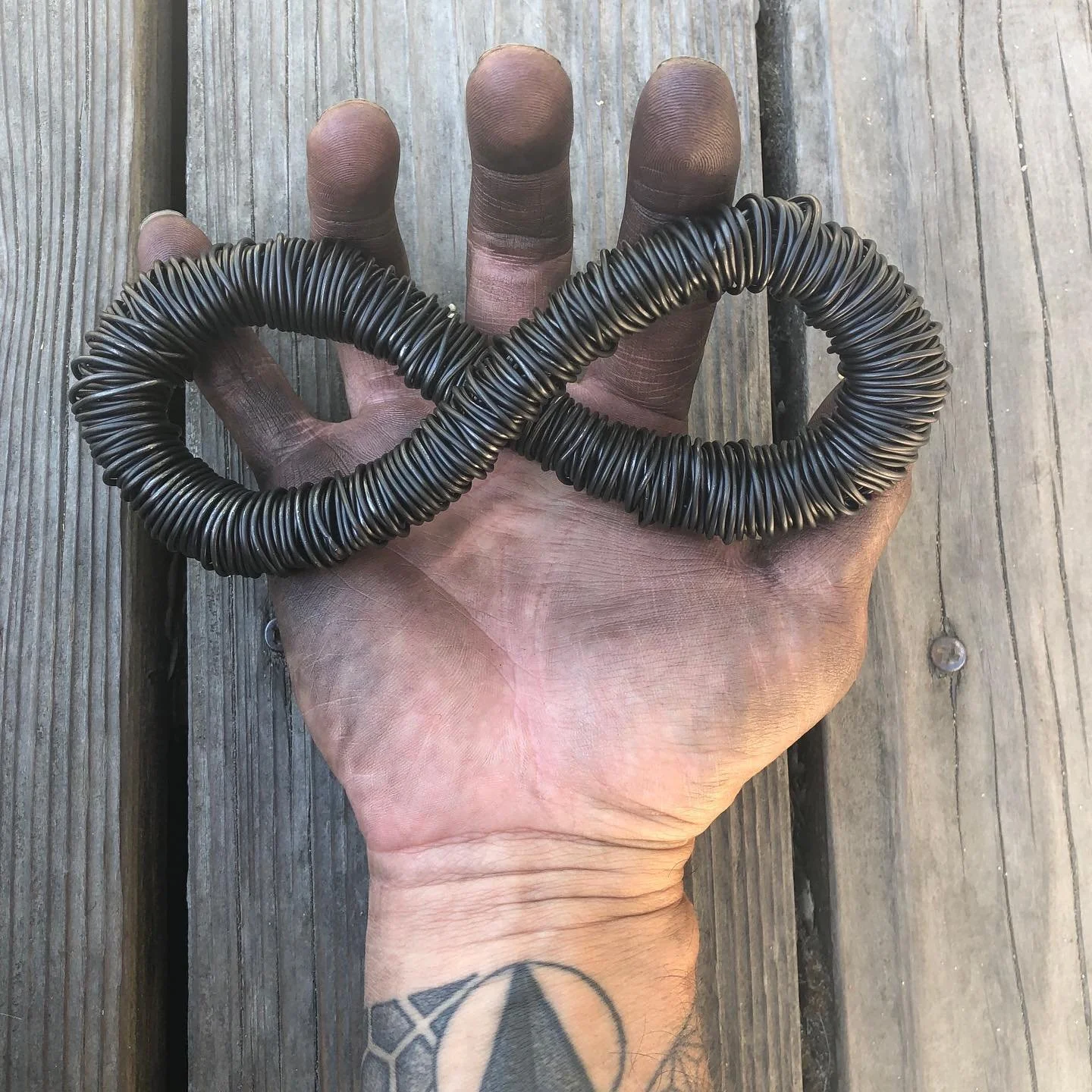 #wire #sculpture #infinity