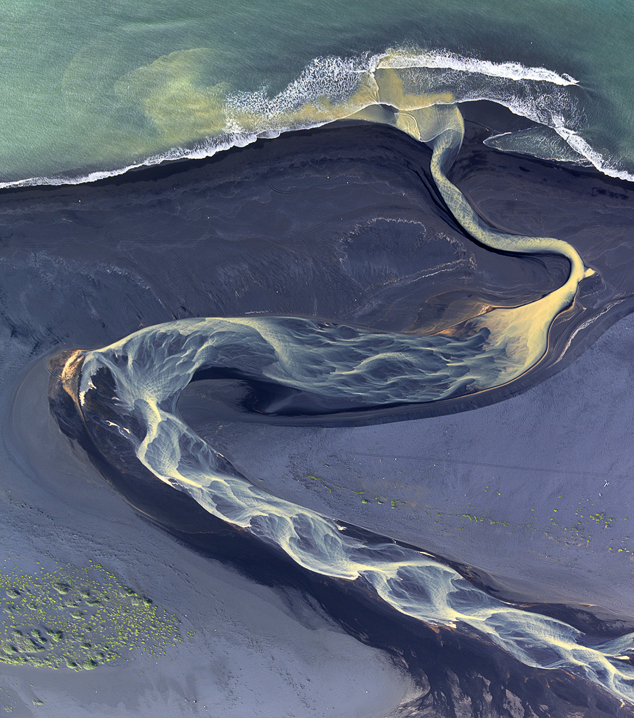 volcanic-river-iceland-by-andre-ermolaev.jpg
