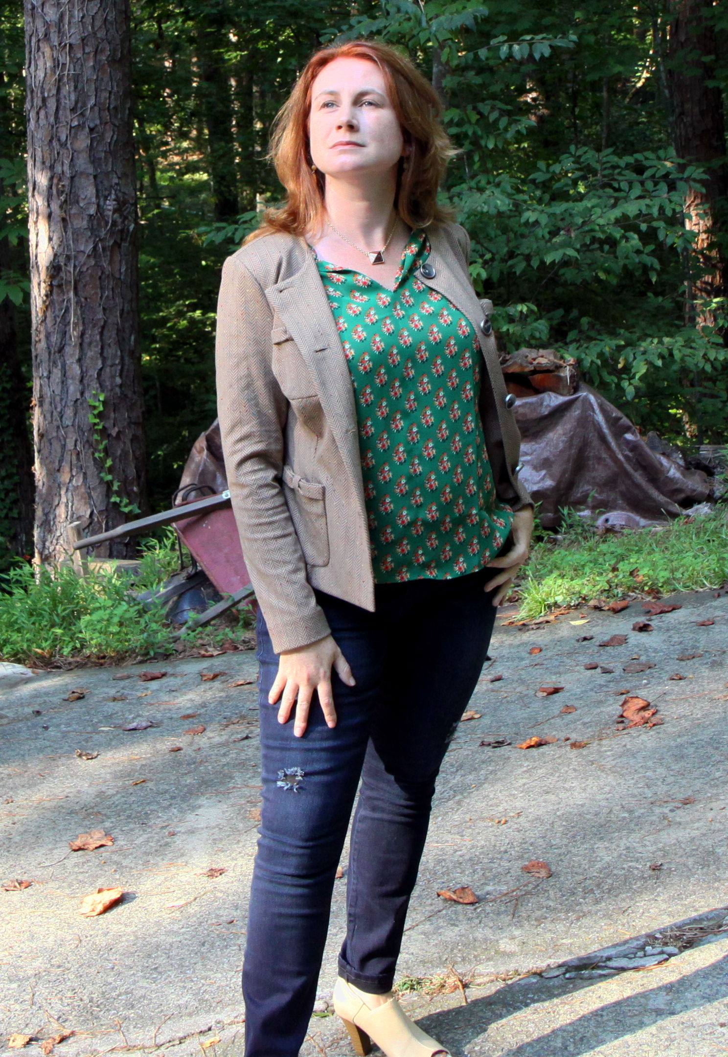 Fall 2016 cabi: Penny Blazer , Stevie Top , Dark Destructed Skinny Curvy (or regular ), Cameo Earrings , Pyramid Necklace , and the Bird Cage shoes by Aerosoles.