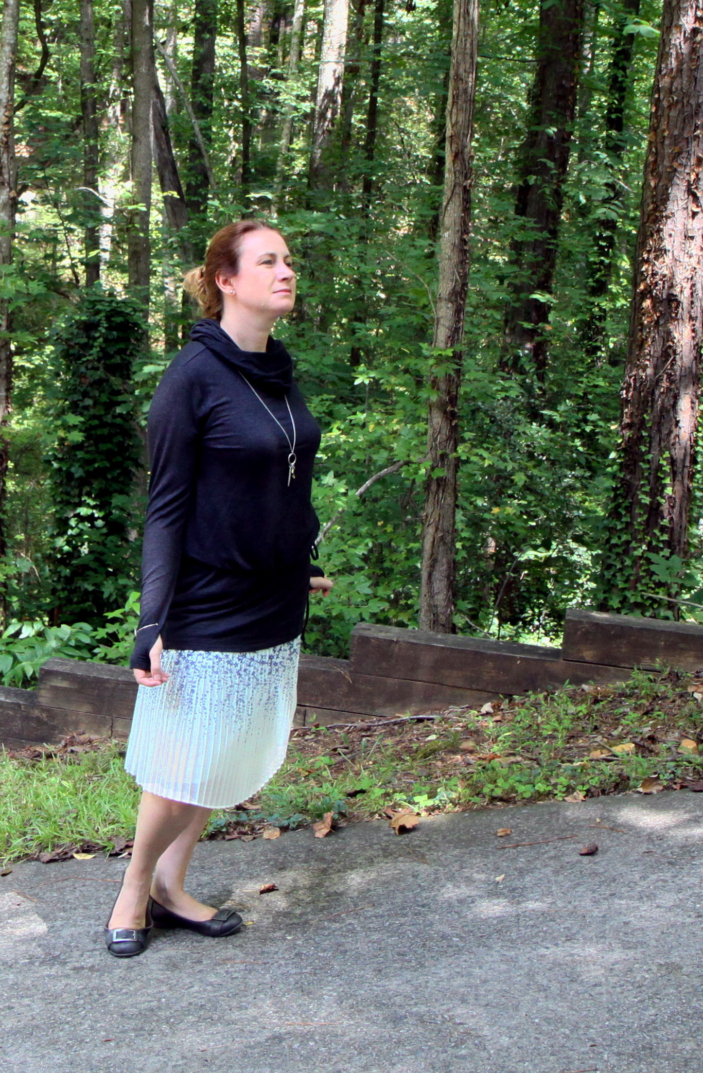 Pleated Star Skirt from Canvas by Lands’ End with the cabi Fall 2016 Recess Tank and Recess Topper , and Chelsea Charm Necklace . Crazy Lace Agate Sterling Silver Cuff Bracelet by Solid Treasures . Shoes are older Aerosoles .