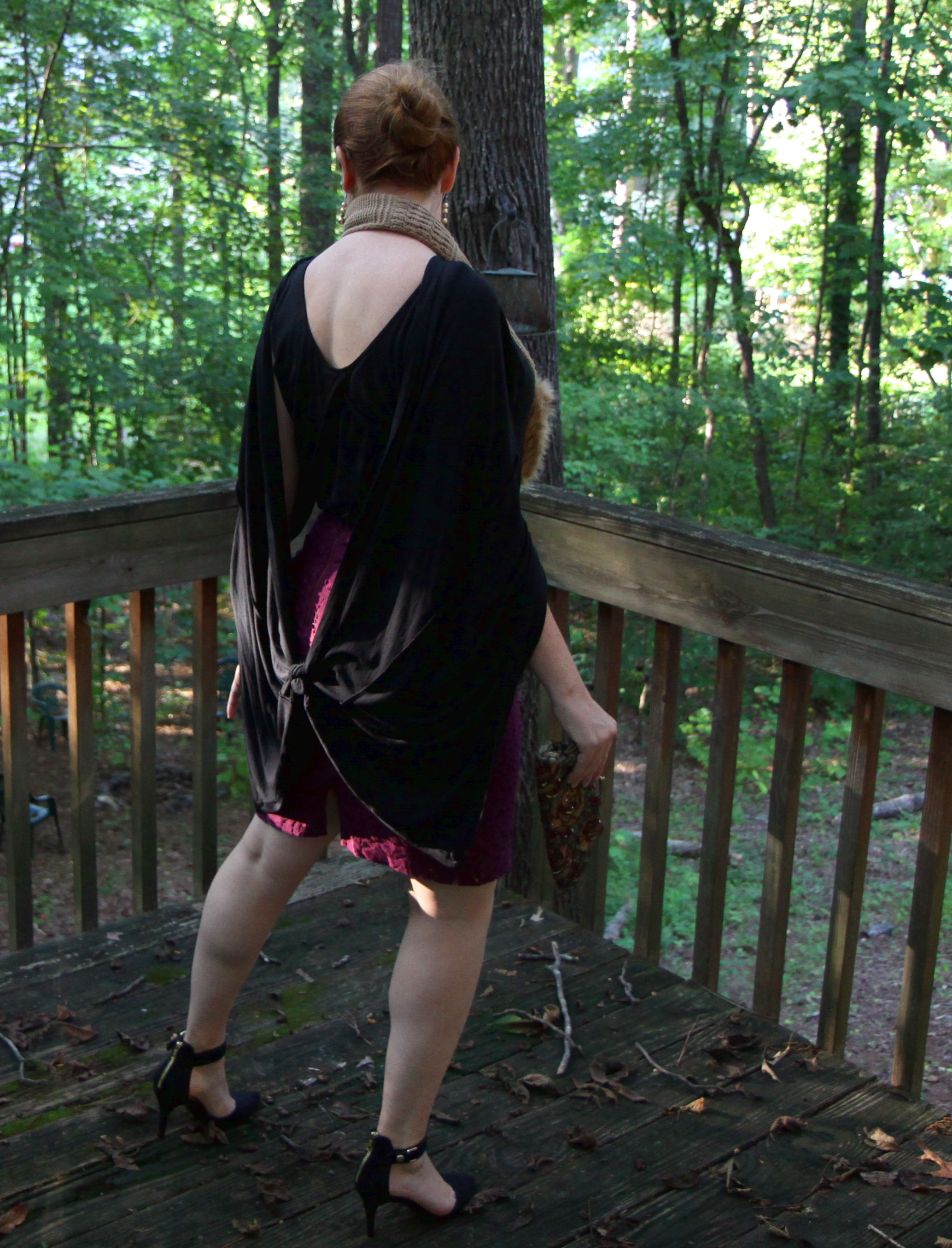 Elegant Cape: From the back: Panels draped over shoulders and then tied