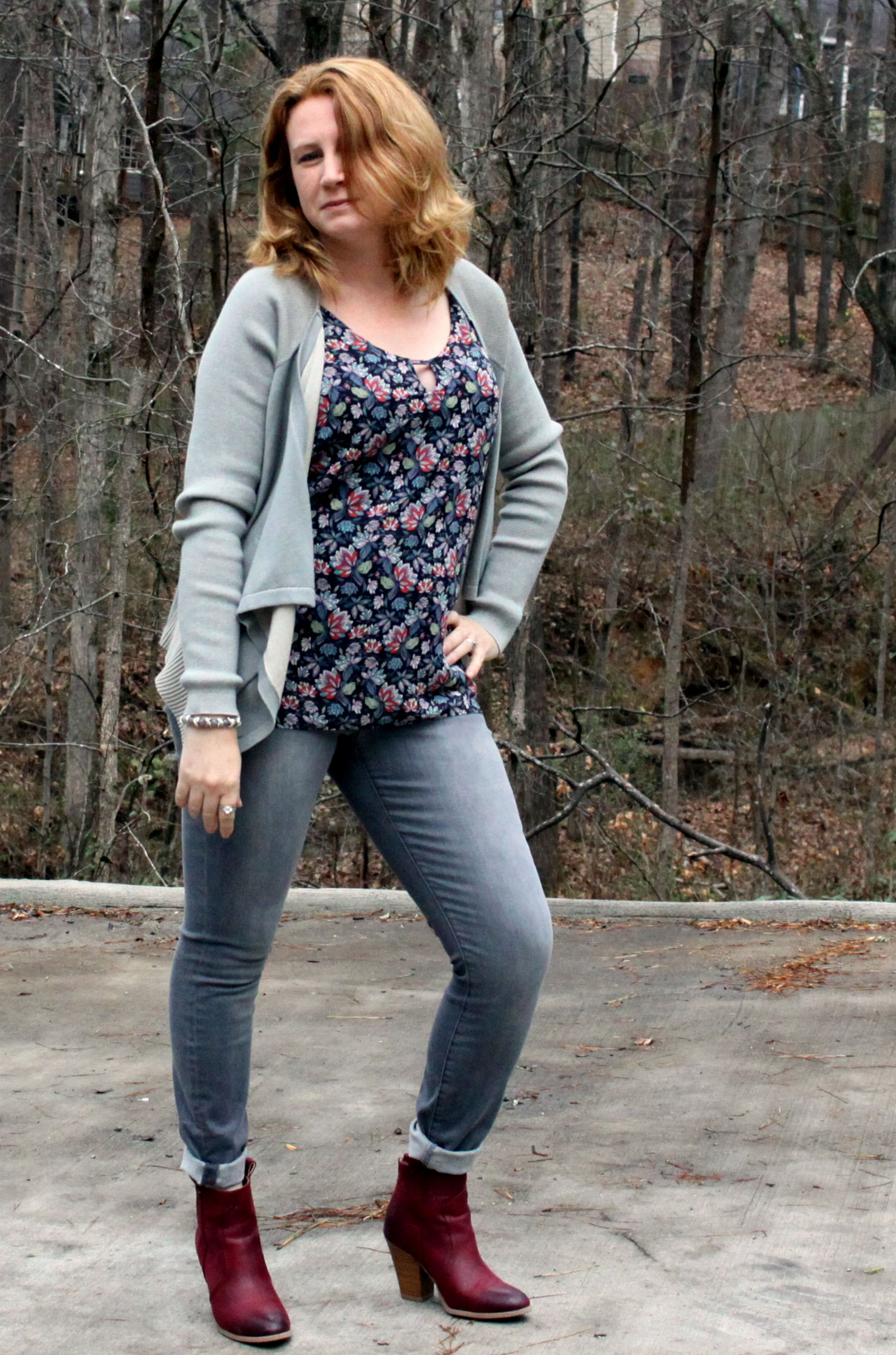 Love your style and win $ to buy this cabi! Flirt Cami , Pocket Cardigan , and Zip Skinny from cabi Spring 2017. Tarynn booties from JustFab. (use my referral code to save $).