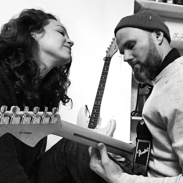 We love you #srf1 @radiobasilisk #radioswisspop @option_musique ! Thank you so much for the continued airplay! 📻 .
#loveyou #radiolove @casavinoebirra #radiobasilisk #optionmusique #rehearsal #switzerland #music #duo #guitars #vocals #singsong #lala