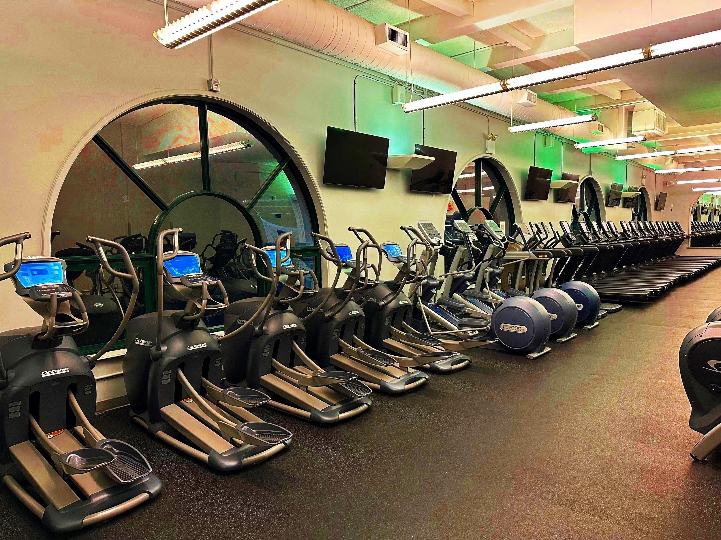 Harbor Fitness Bay Ridge At 72nd Street Cardiovascular Machines