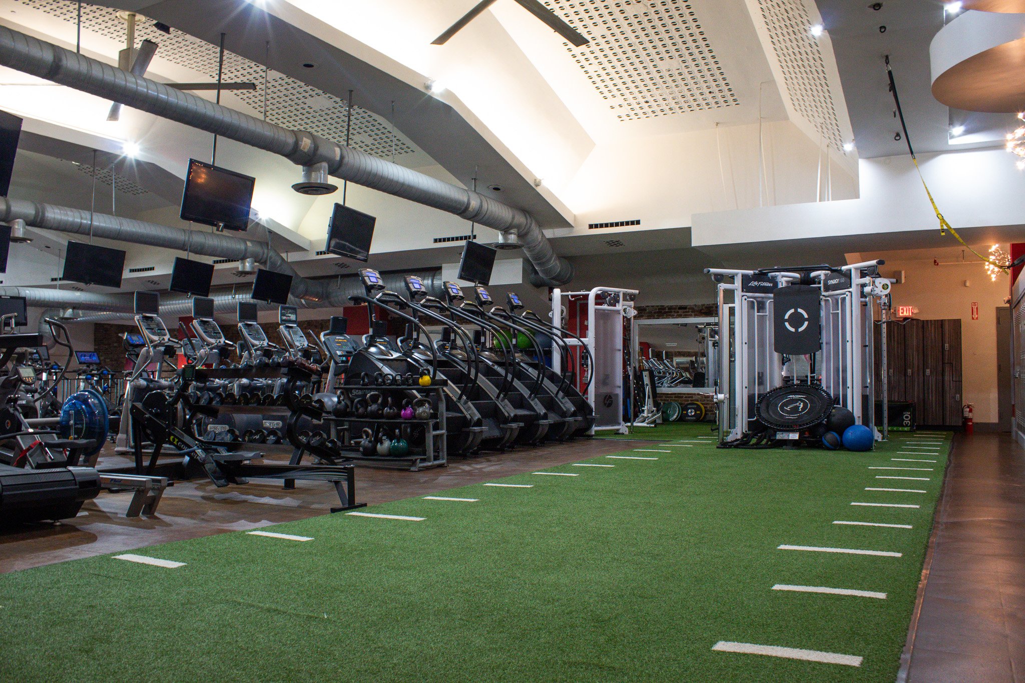 HARBOR FITNESS 92 UPSTAIRS TURF