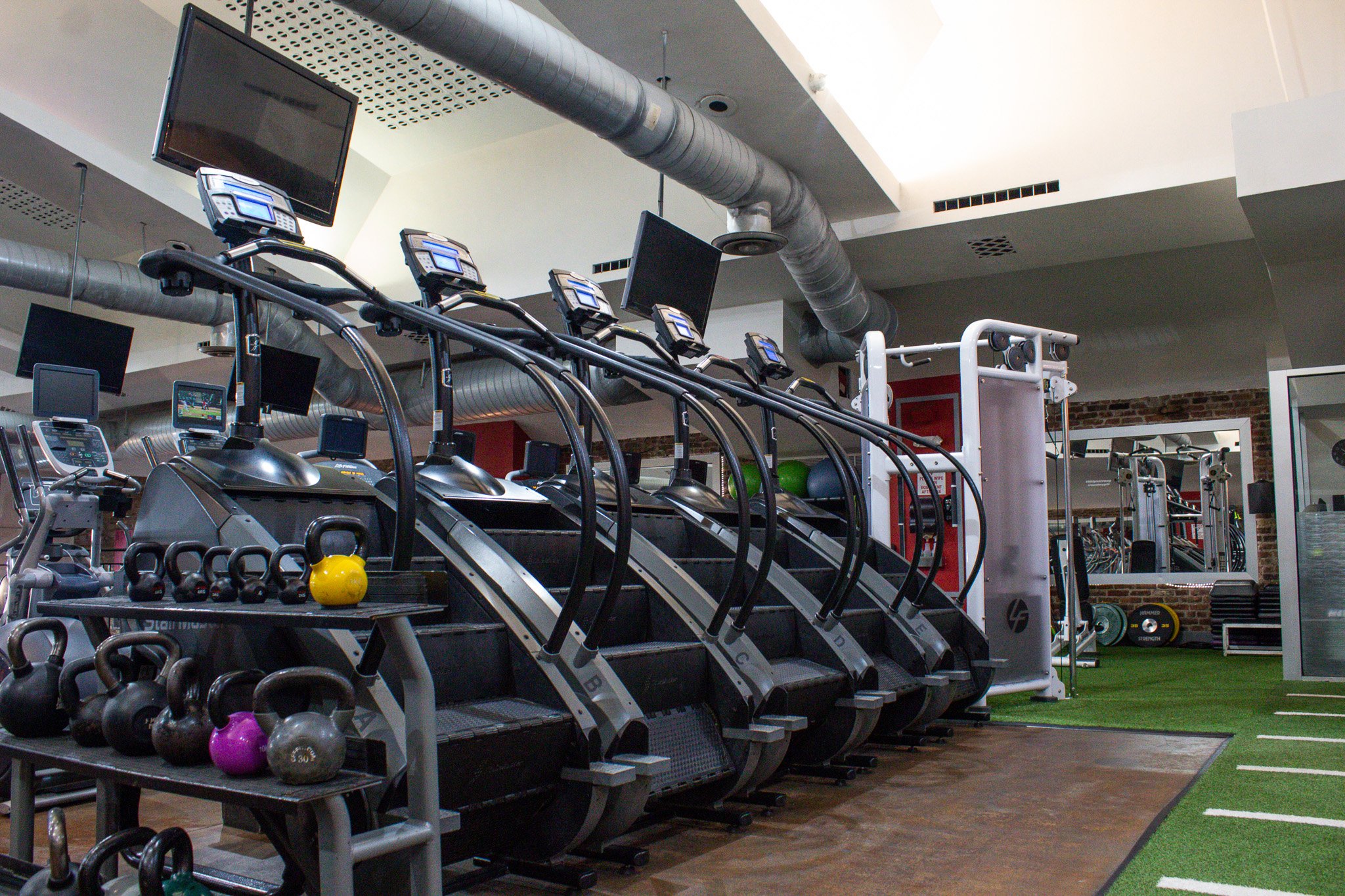 HARBOR FITNESS 92 UPSTAIRS CARDIO