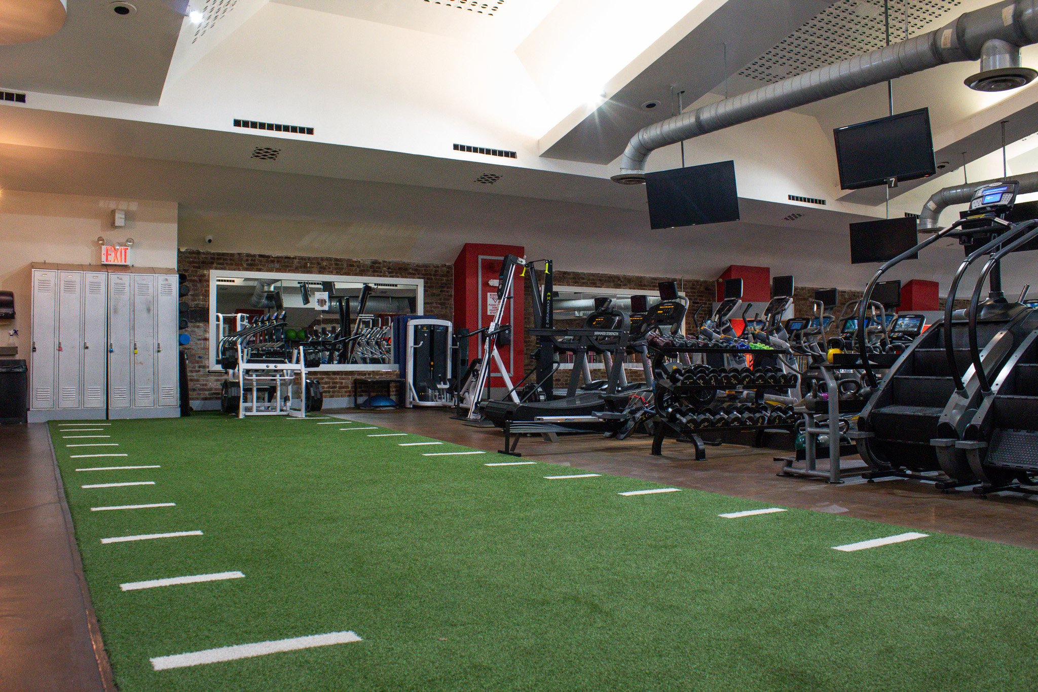 HARBOR FITNESS 92 UPSTAIRS TURF