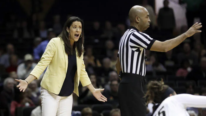 Vanderbilt head coach Stephanie White. (Mark Humphrey / AP)