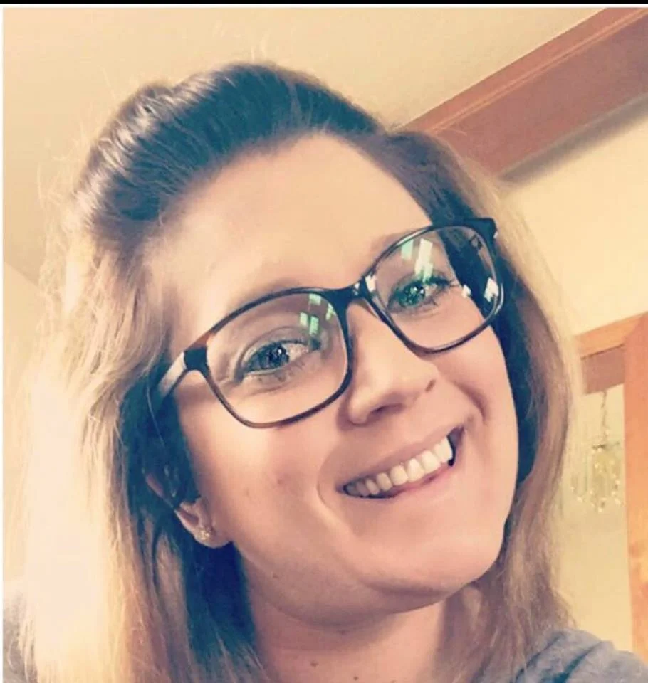 Episode 42 Hashimotos, Psoriasis, Fibromyalgia & Lupus & Jumping Out Of A Plane