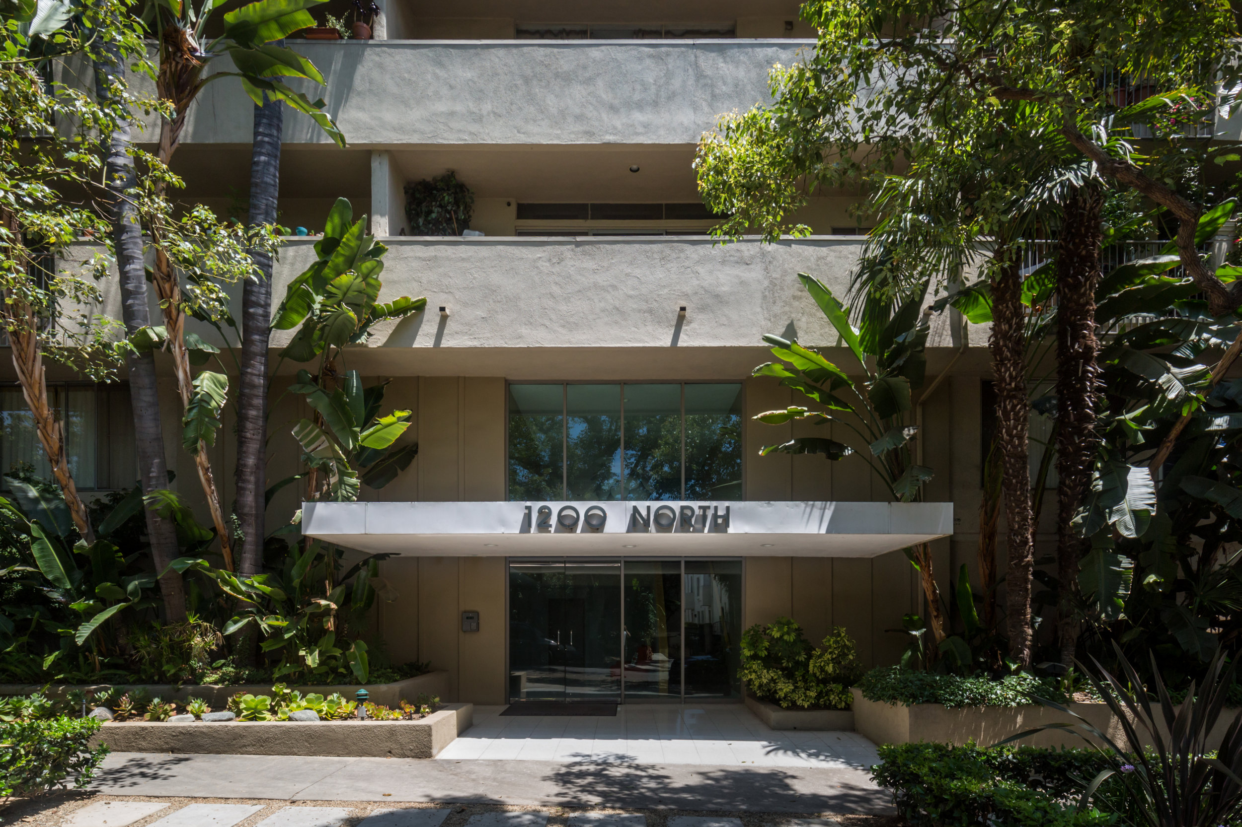 1200 Flores-23.1.jpg