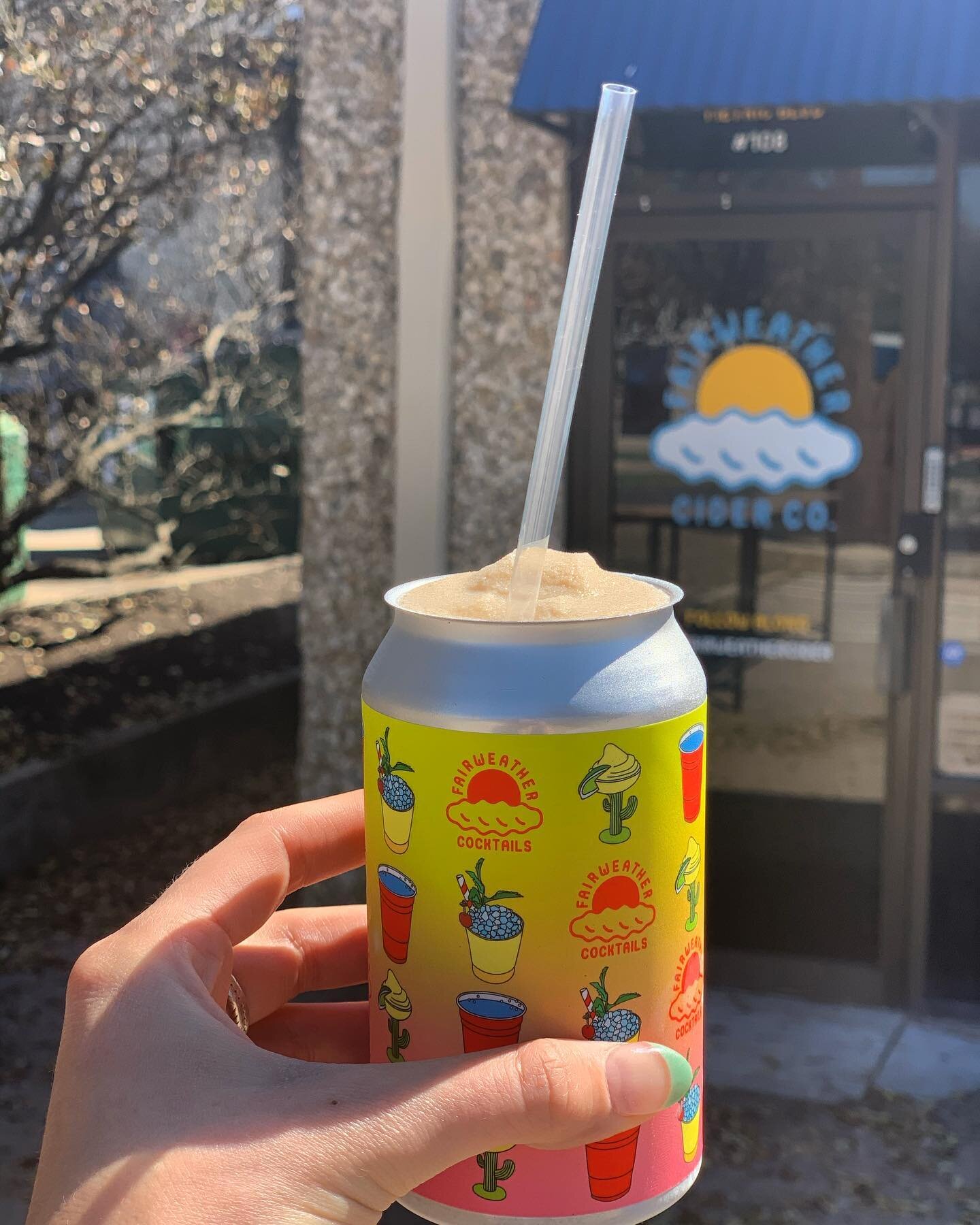 FROZEN VIETNAMESE COFFEE ft @spokesmancoffee in these nifty cans we opened 10 minutes ago come get some DRANKS 🖖

Label design and cocktail made by our guy @tomatoslogan