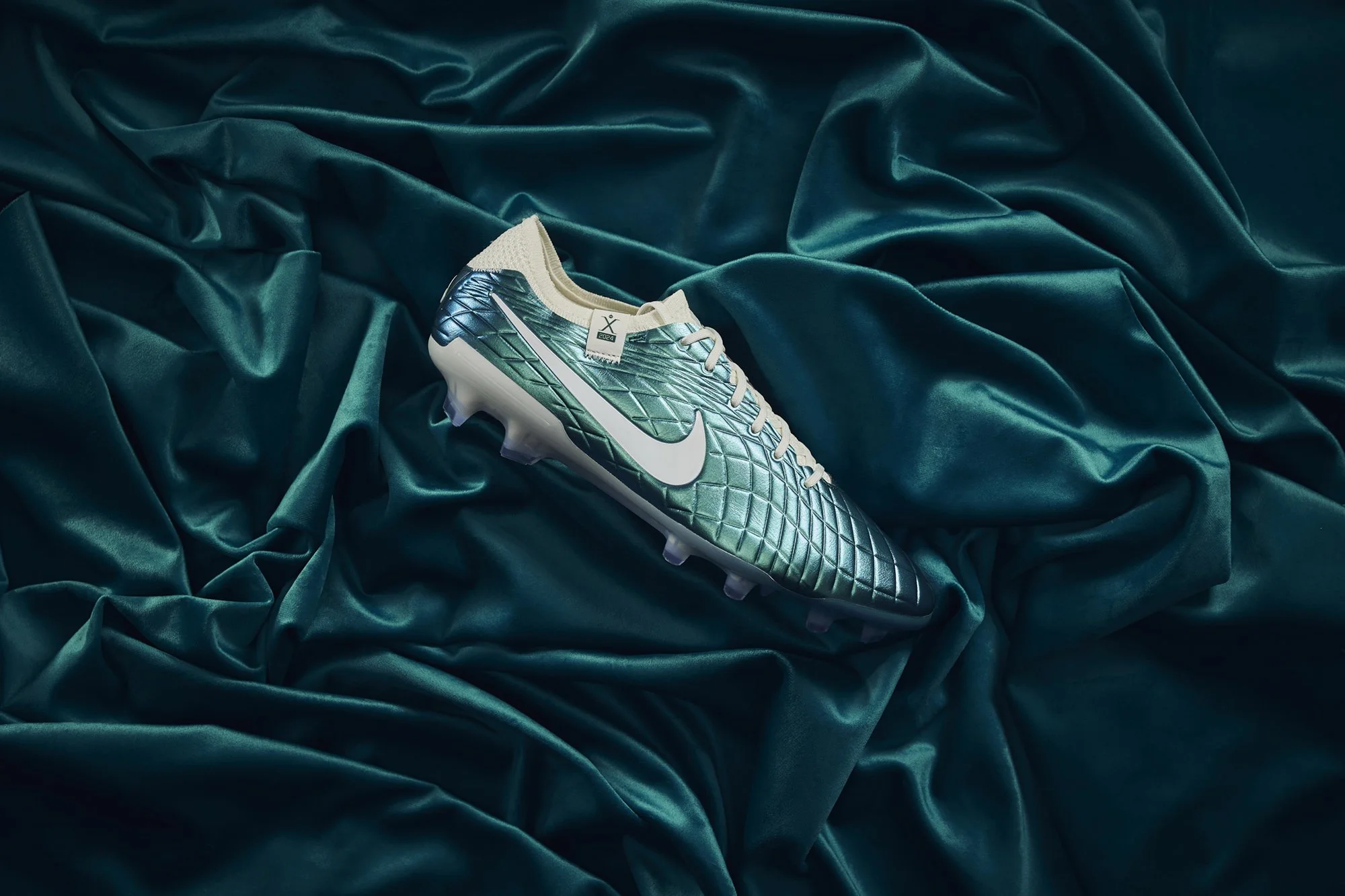 Nike Tiempo Emerald