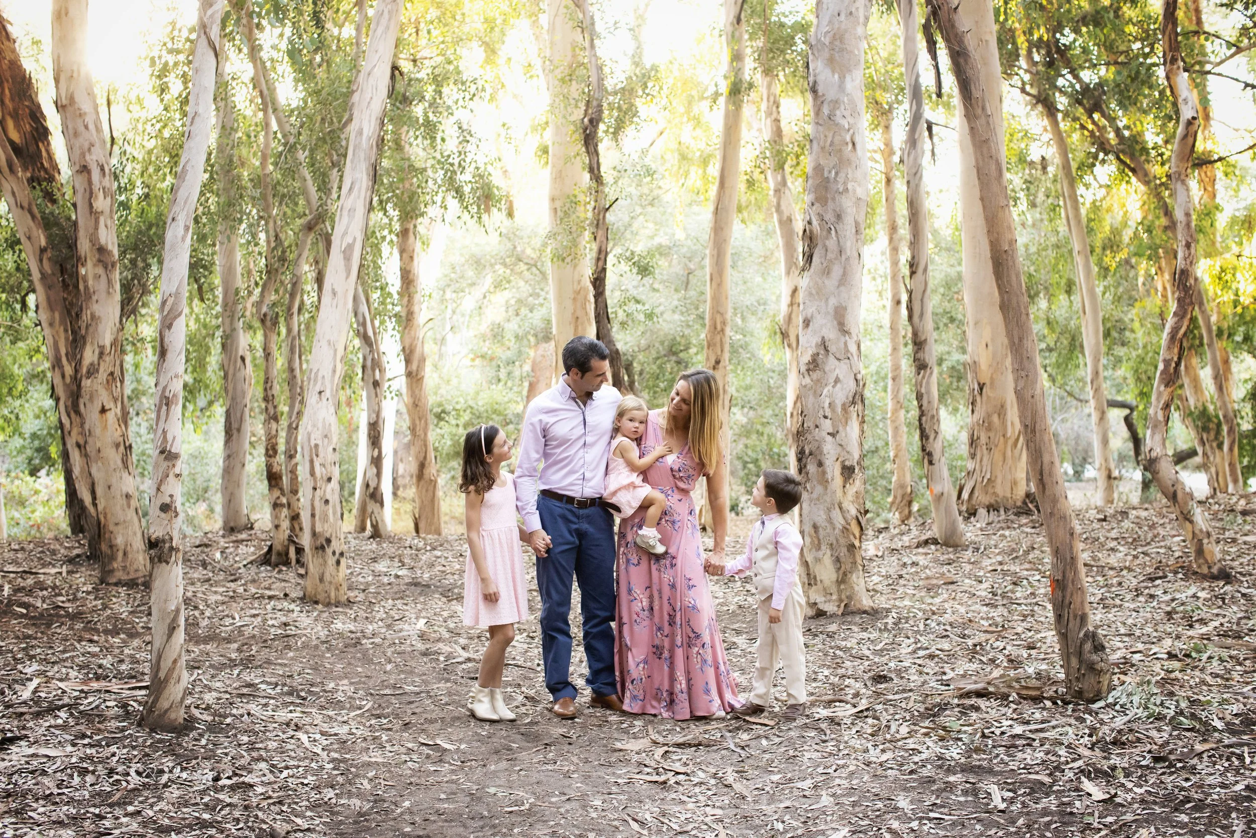 Among the trees | Lake Forest Family Session