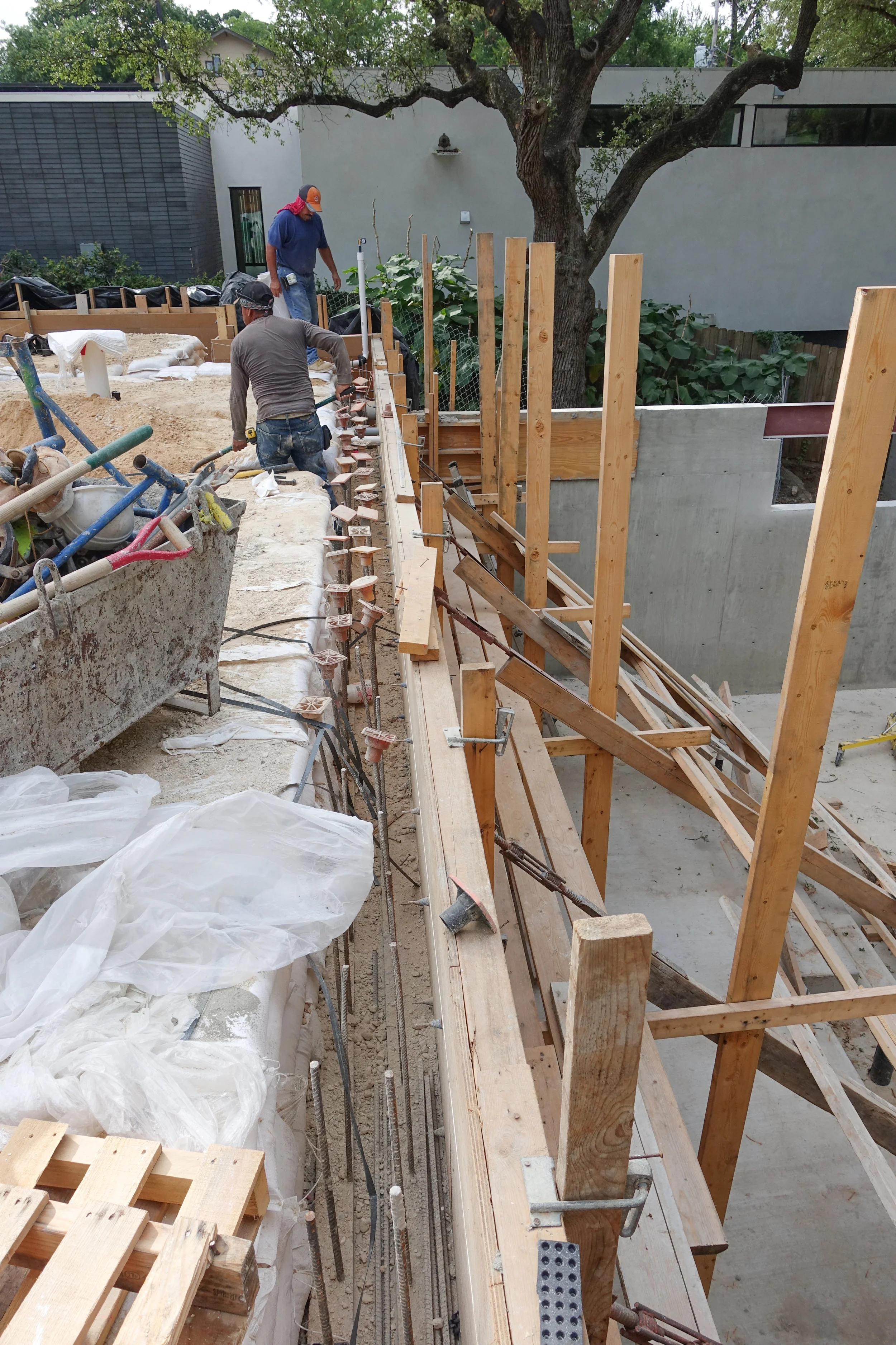 Bridle Path rear conc const (1 of 1).jpg