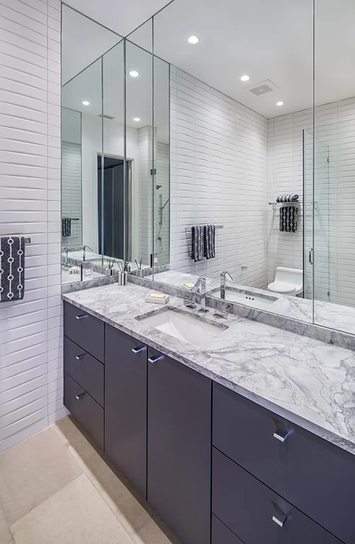 BridlePathResidence 3-19©Peter Tata#9505 Guest Bath.jpg