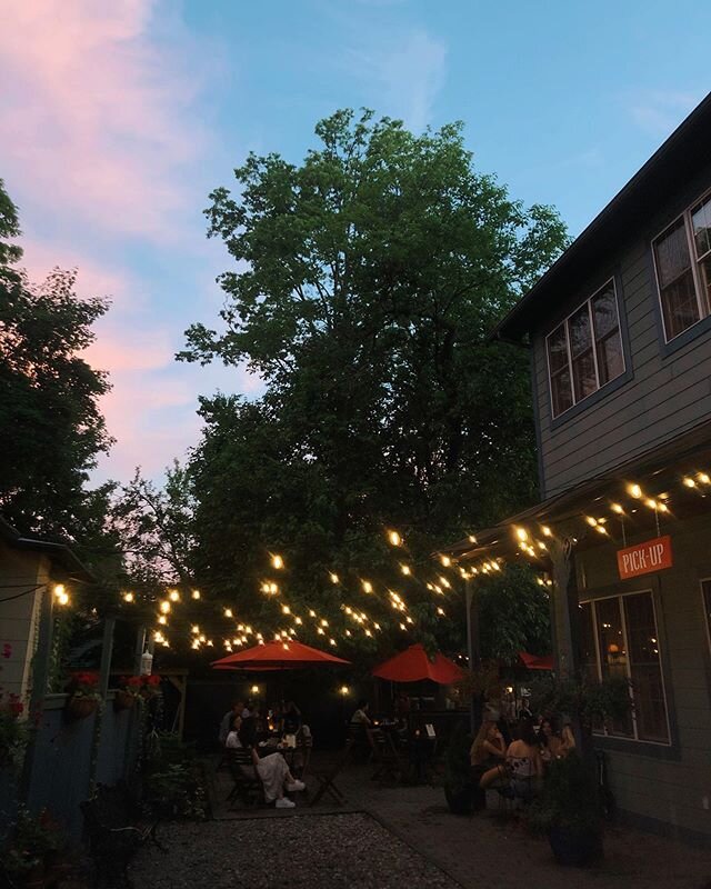 thanks so much for all of your support on our first weekend &ldquo;officially&rdquo; back open. 💕 it warms our hearts to see huckleberry alive again. .
.
#newpaltz #hudsonvalley #hudsonvalleyrestaurant #hudsonvalleybar #werestillopenhv