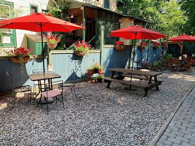 * OPEN @ 4PM * you asked we listened, MORE seating! See you soon ☀️
.
.
.
#newpaltz #hudsonvalley #huckleberrynewpaltz #werestillopenhv #hudsonvalleyrestaurant #outdoordining