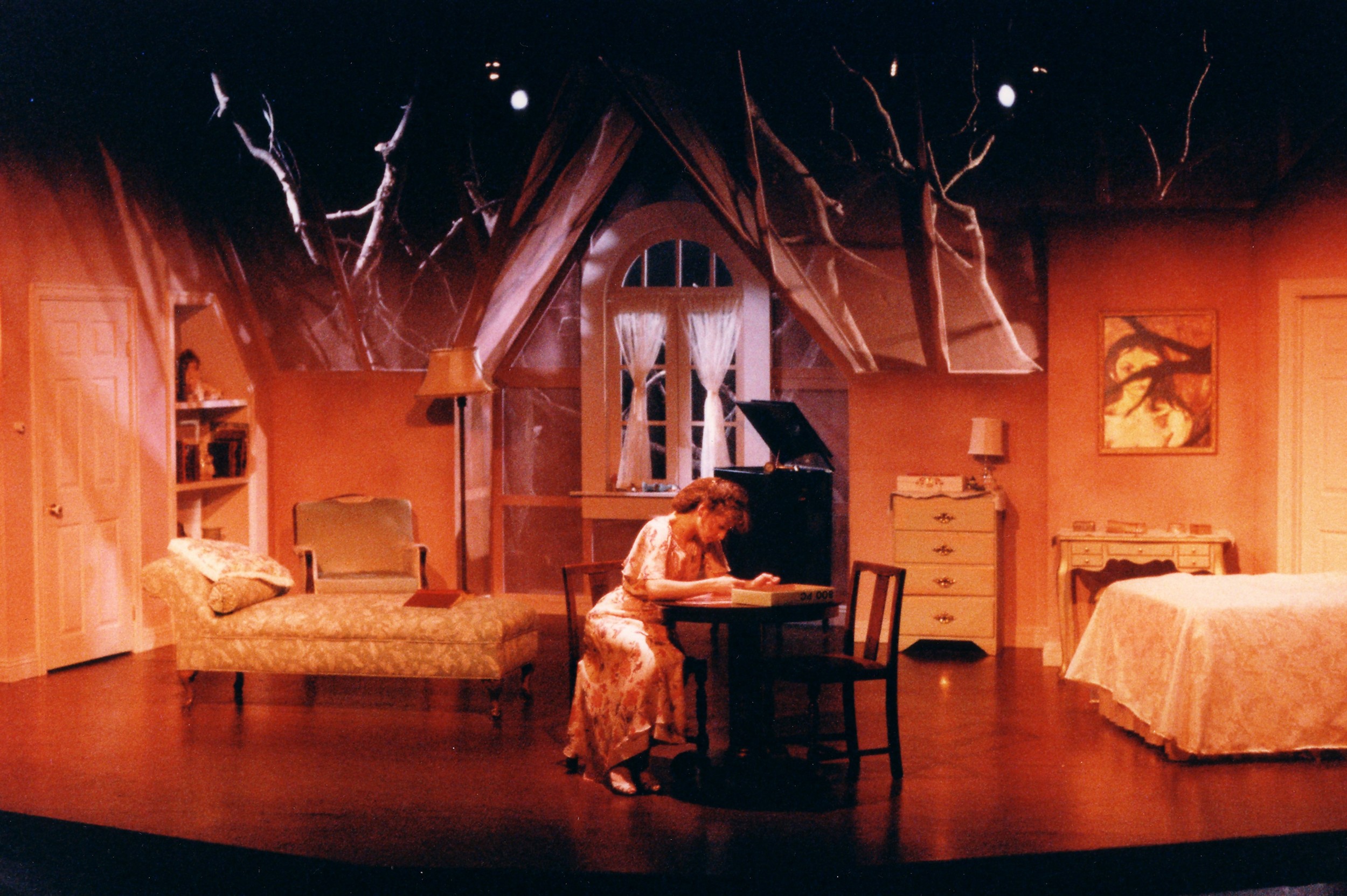 VERONICA'S ROOM Set Design