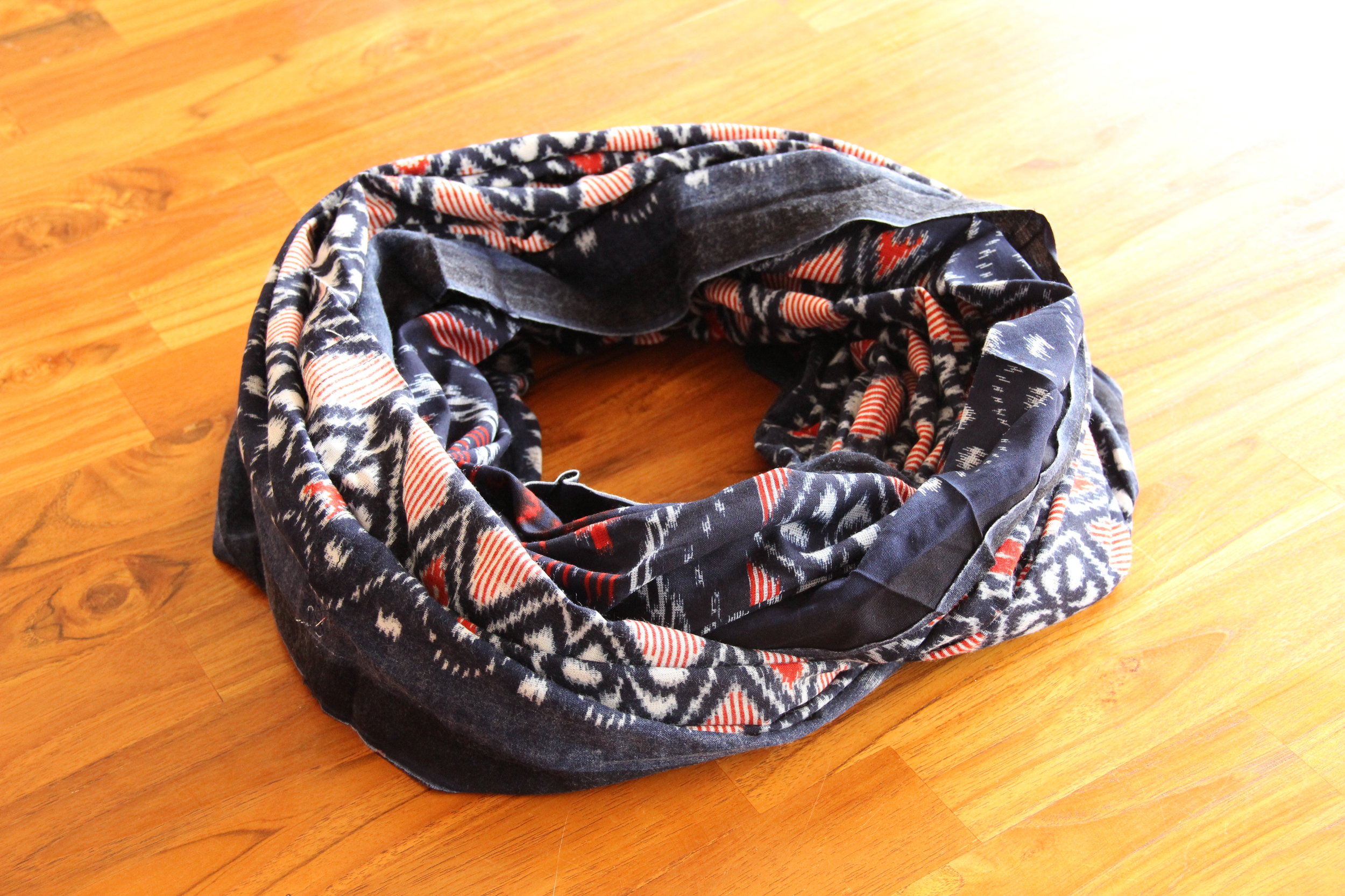 Maasai Scarf — Mama Dunia