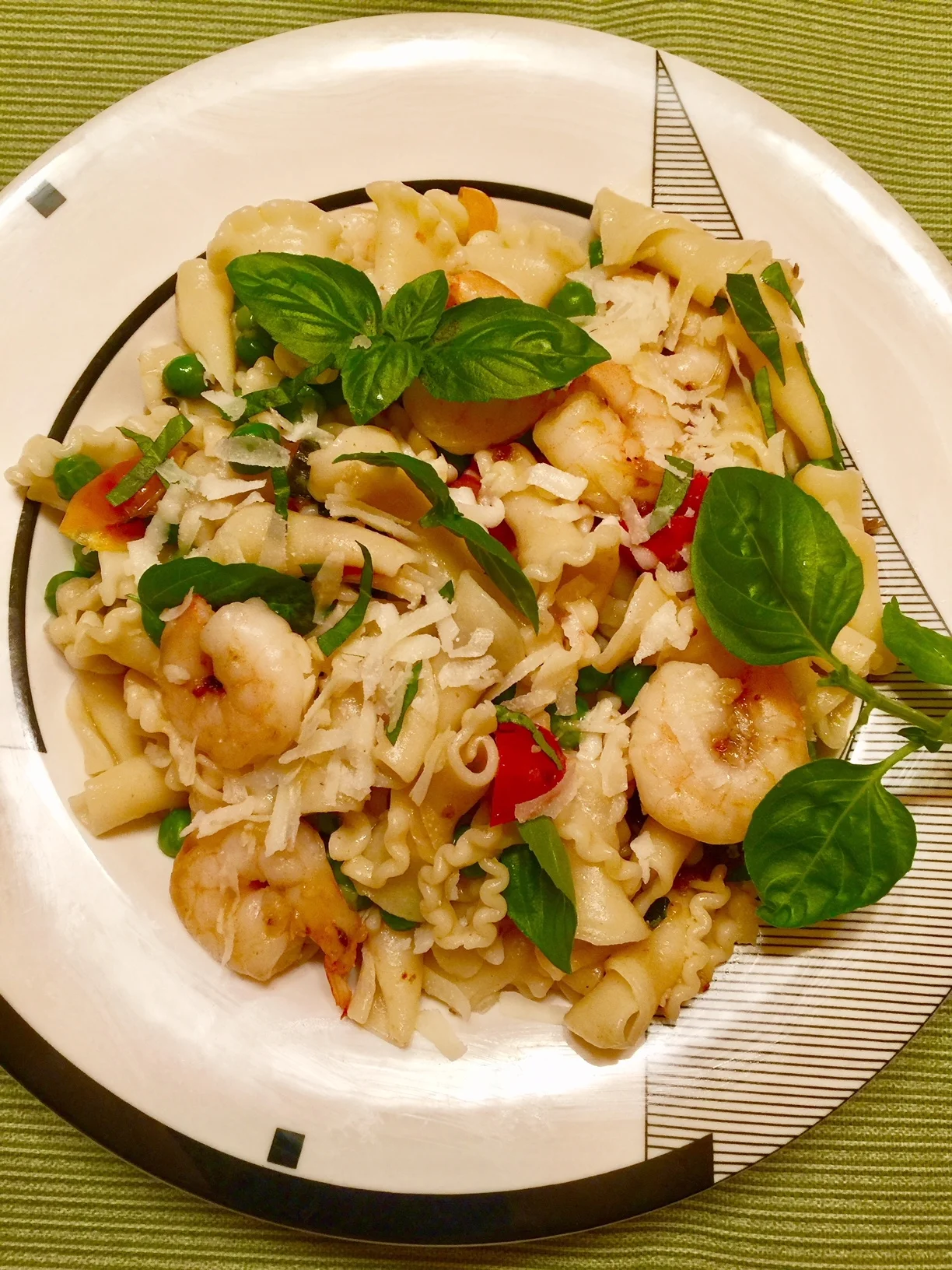 Pasta shrimp Peas.jpg