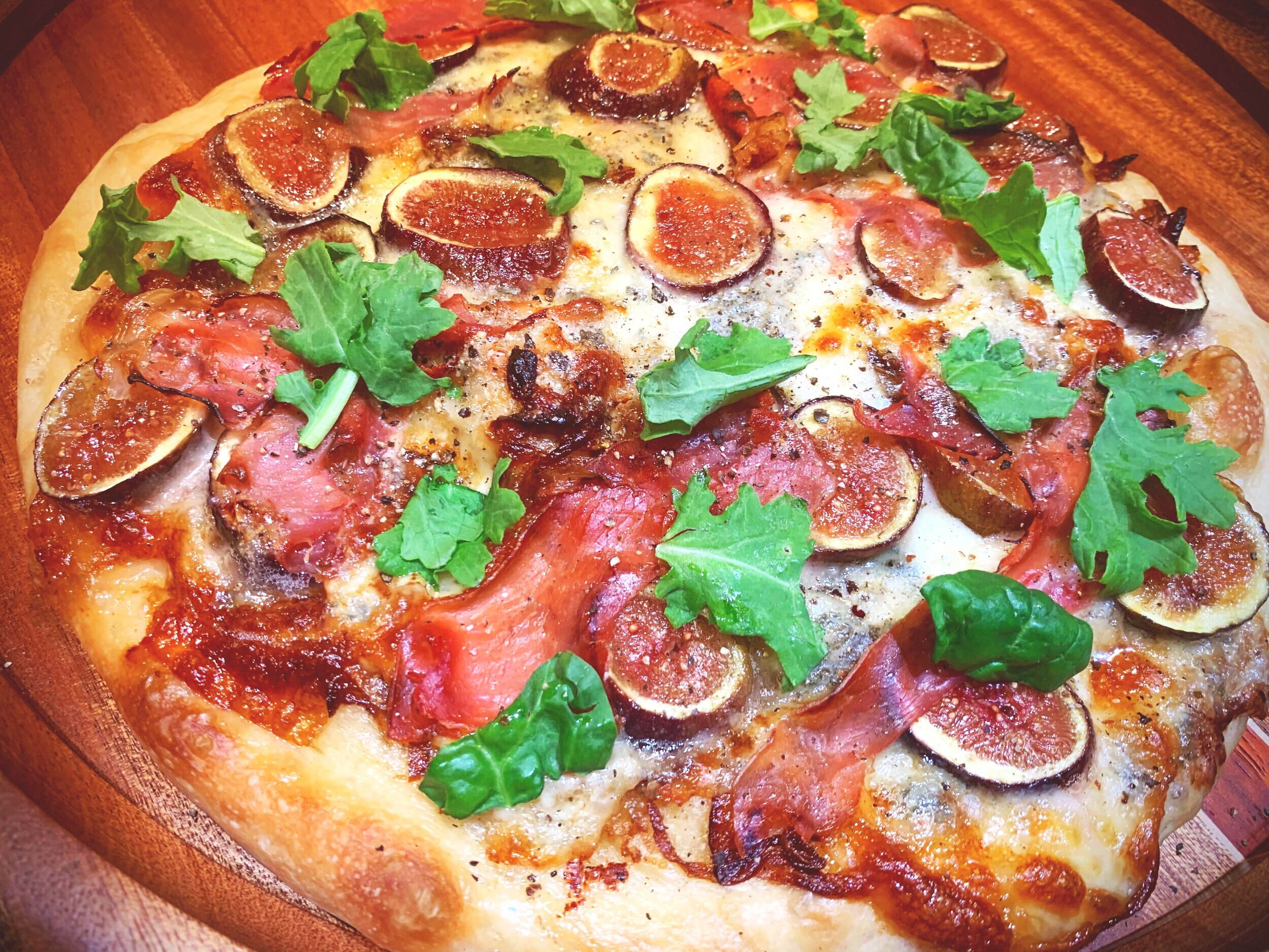 Fig, Prosciutto &amp; Gorgonzola Cast Iron Pizza