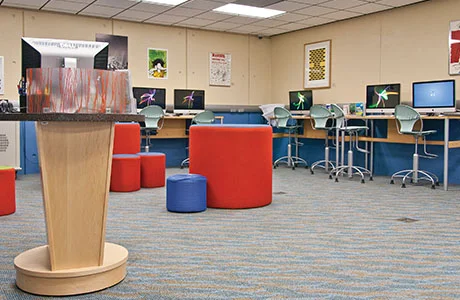 youmedia_web_slides_0014_open space.jpg