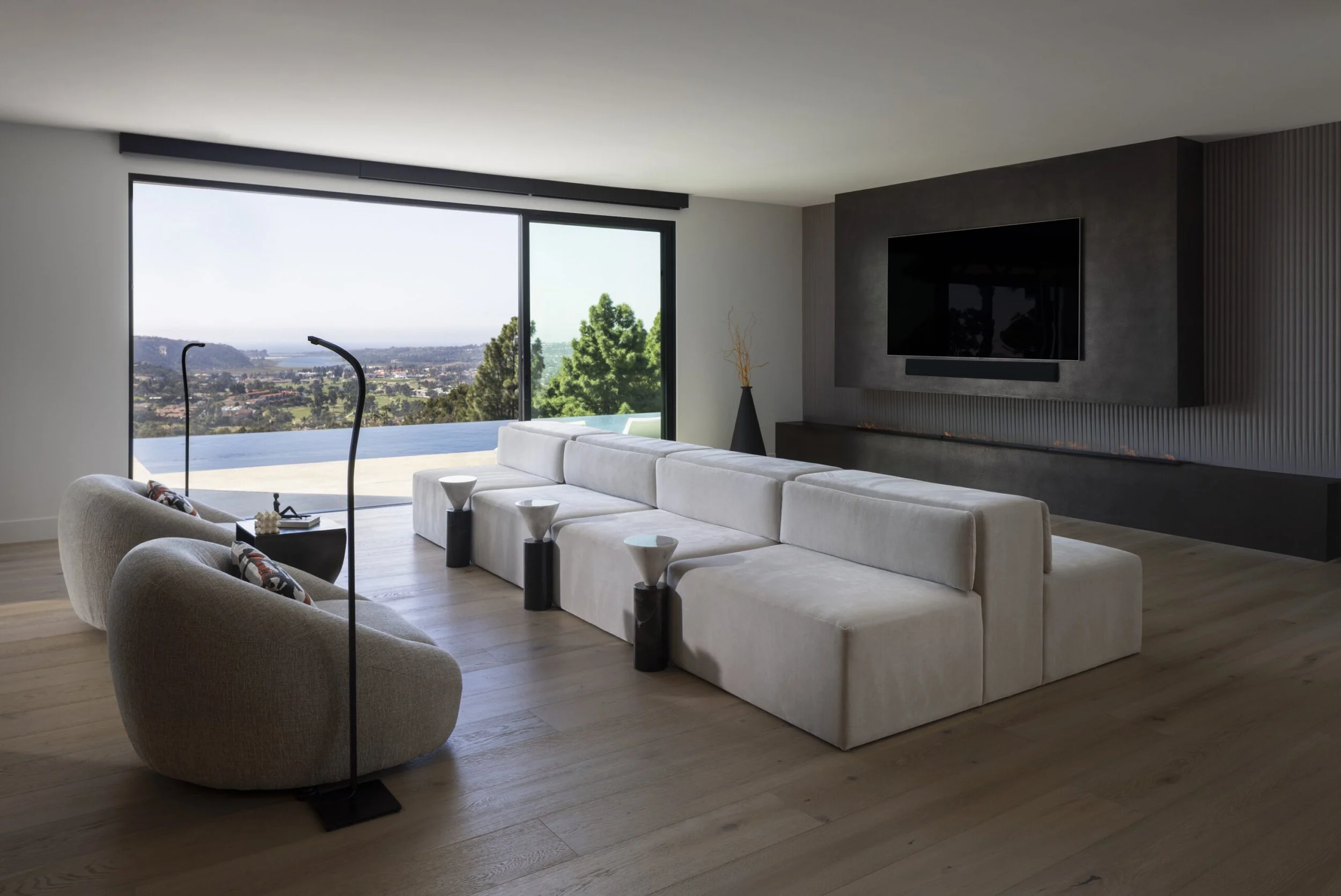 living rm fireplace.jpg