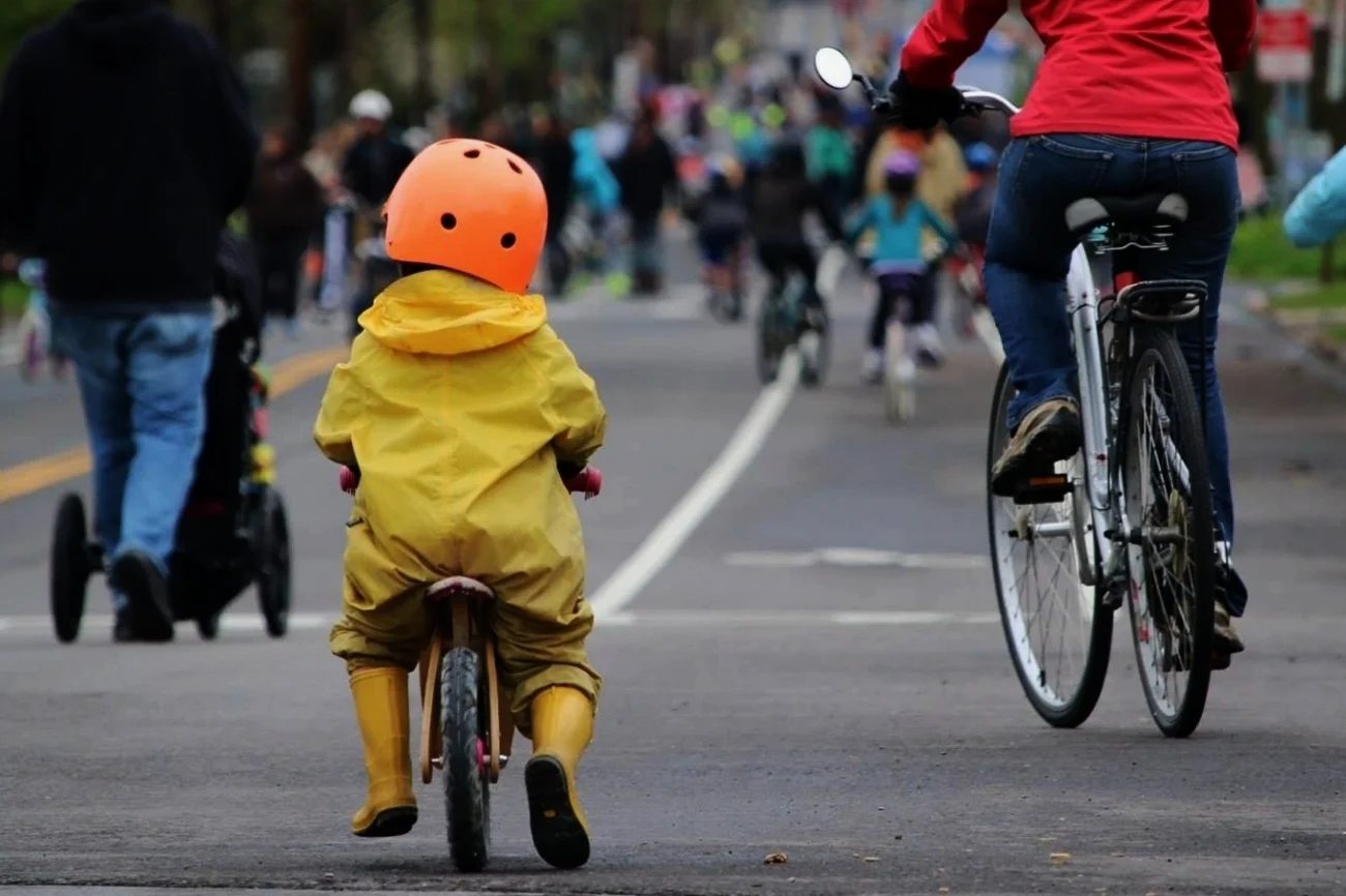 Help make your community SAFE AND CONVENIENT FOR EVERYONE who wants to walk and bike Donate