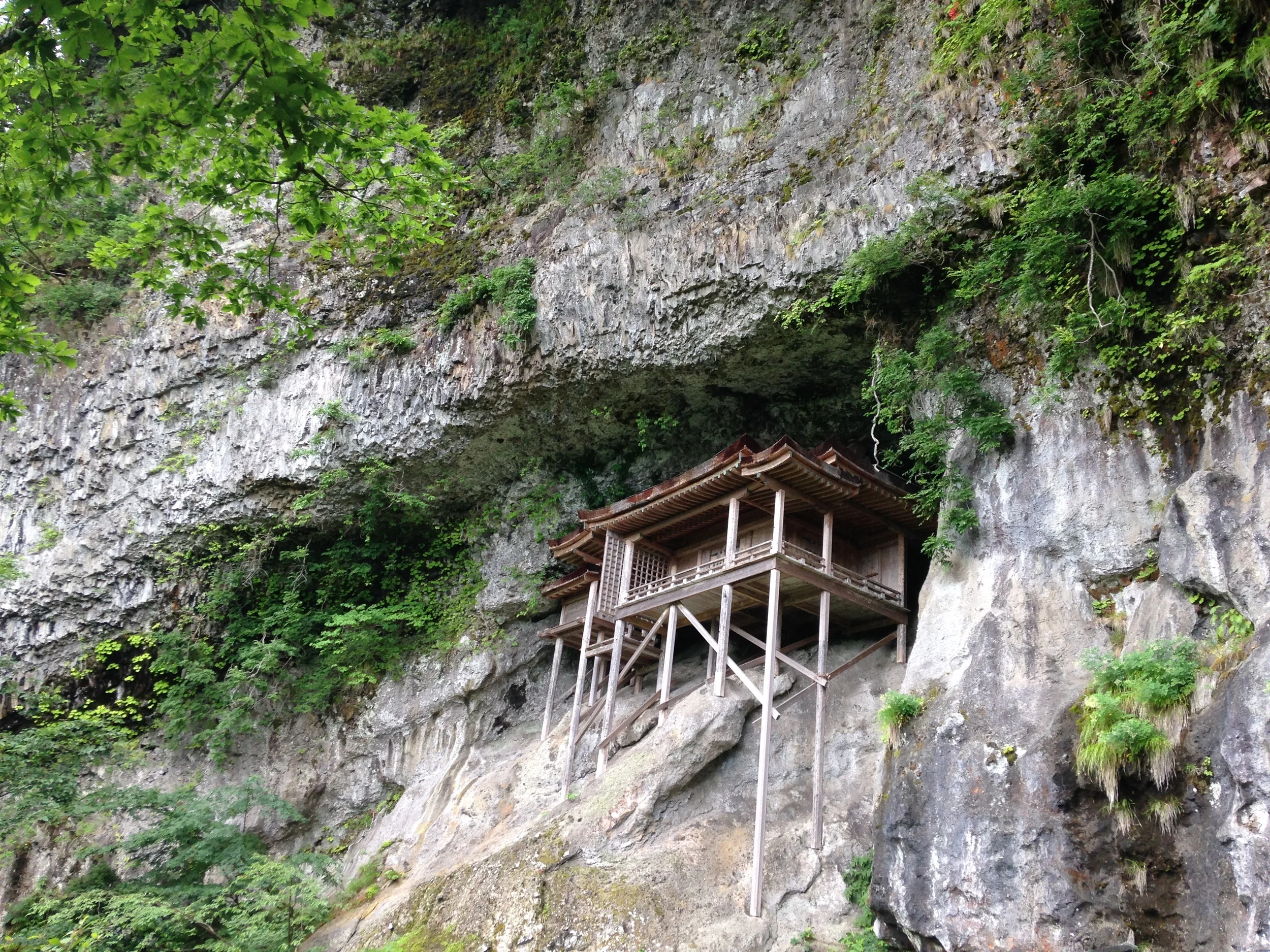 Nageiredo Temple, a beautiful 1300 year old structure built into the cliff face at nearby Mount Mitoku.