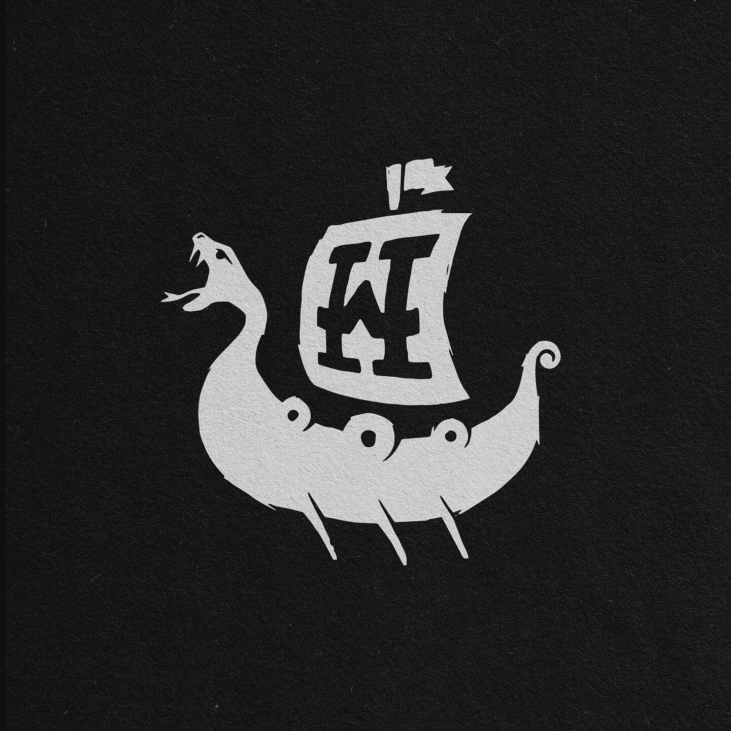 Just your average serpent viking ship
. .
. .
. .
. .
#logoinspirations #logolove #dopetypesociety #typespire #handmadefont #strengthinletters #typematters #ligaturecollective #typographists #typetopia #typeography #letteringinspiration #artoftype #h