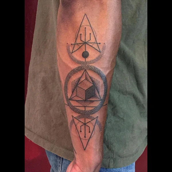 dotwork-blackwork-forearm.jpg