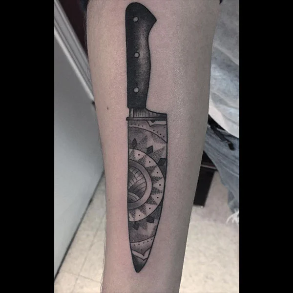 knife-arm.jpg