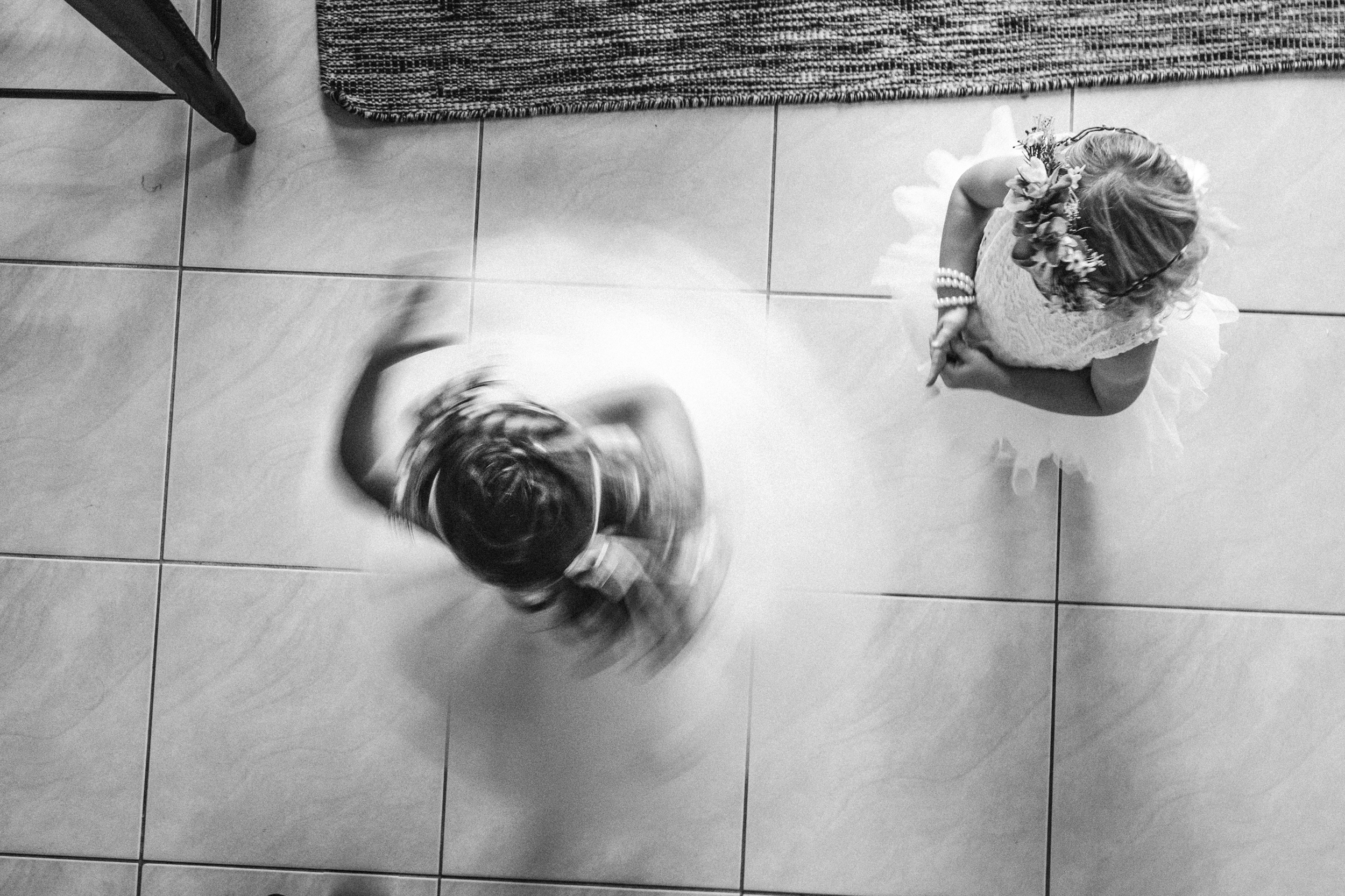 Girls_B&W_swalklate-28.jpg