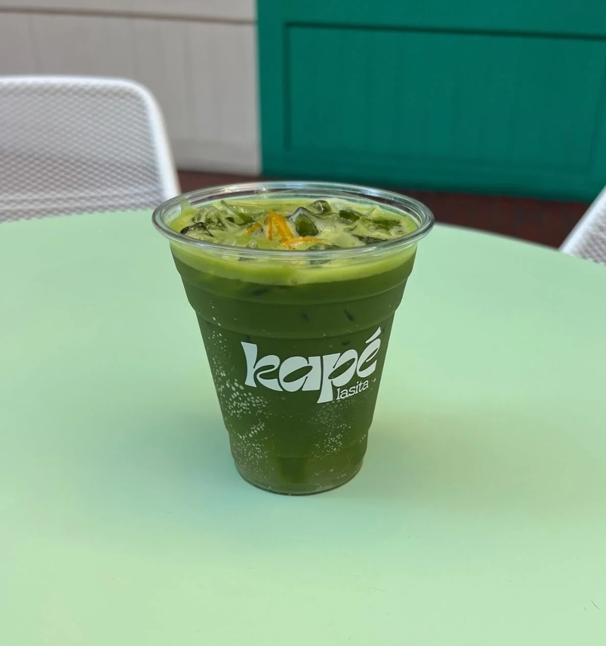 Happy November 1st 🍵 Just a little reminder that we&rsquo;ve got matcha too &mdash; this one&rsquo;s our matcha tonic. Bright, refreshing, and made even better with a splash of our vanilla-pandan syrup &mdash; a nice dairy free option! Kap&eacute; i