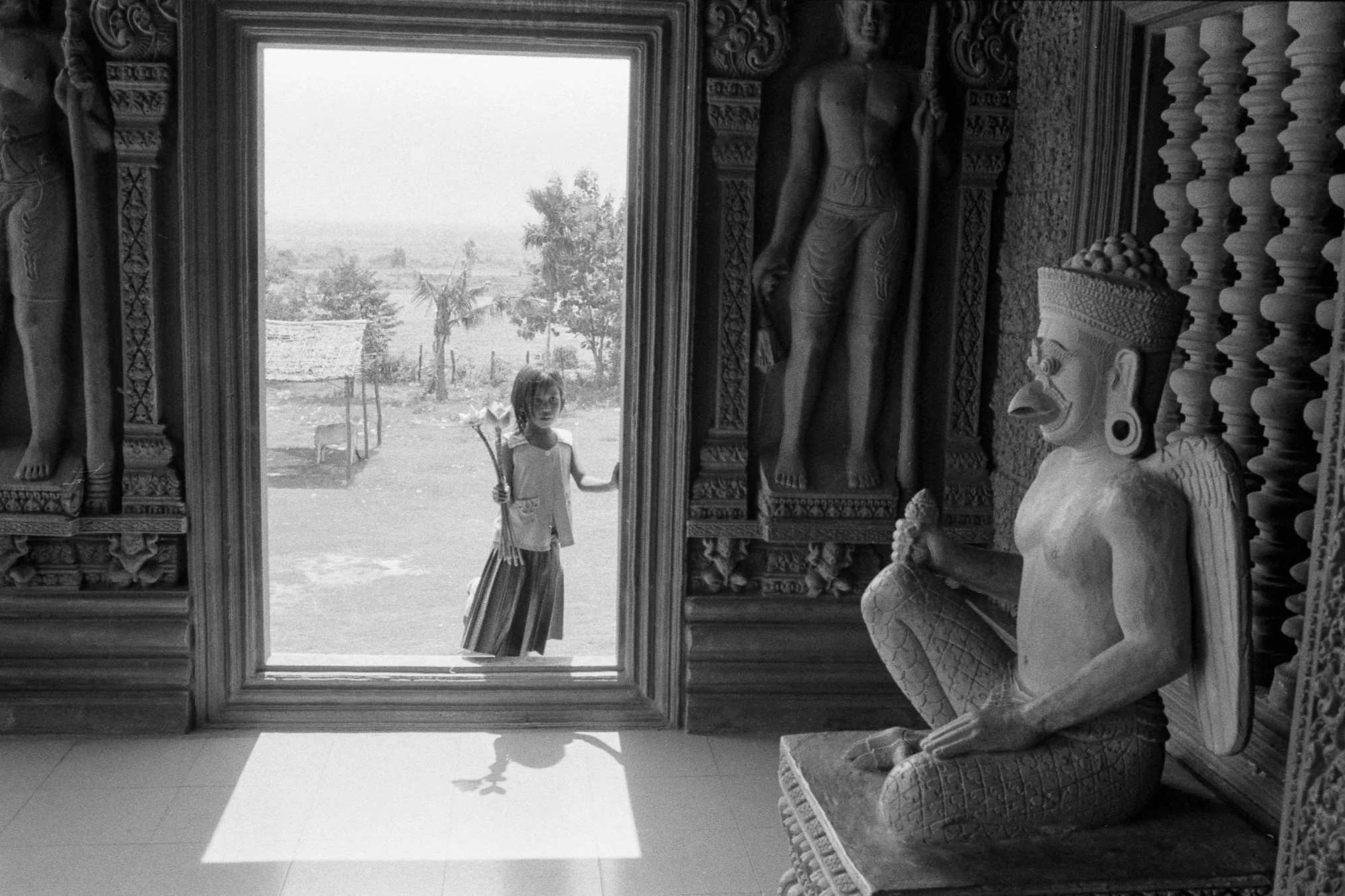 Ankor Wat, Siem Reap, Cambodia 2001-4.jpg