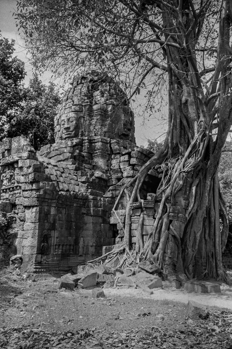 Ankor Wat, Siem Reap, Cambodia 2001-14.jpg