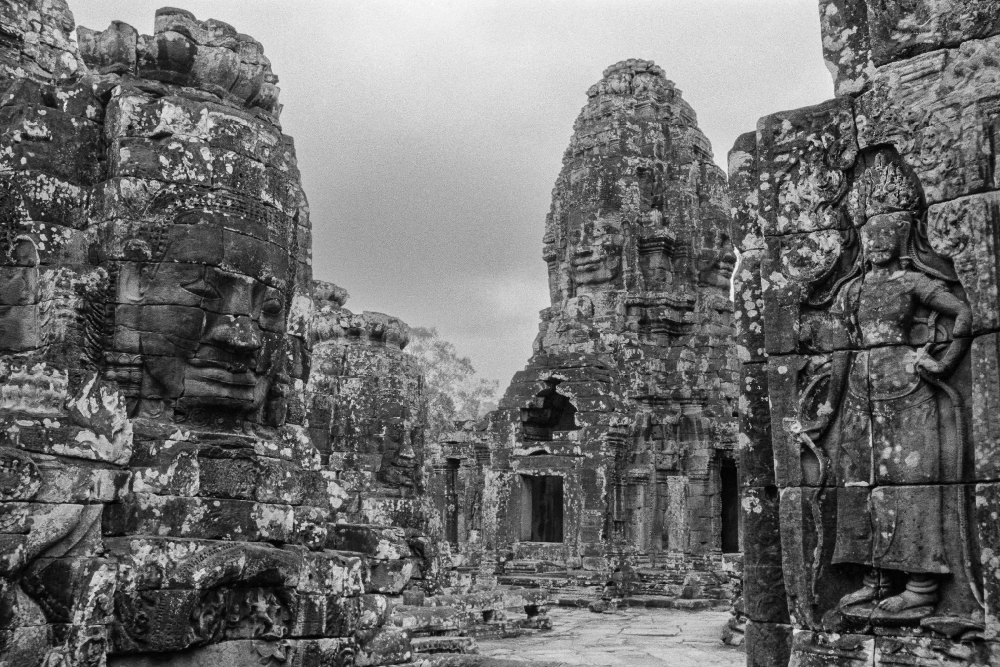 Ankor Wat, Siem Reap, Cambodia 2001-15.jpg