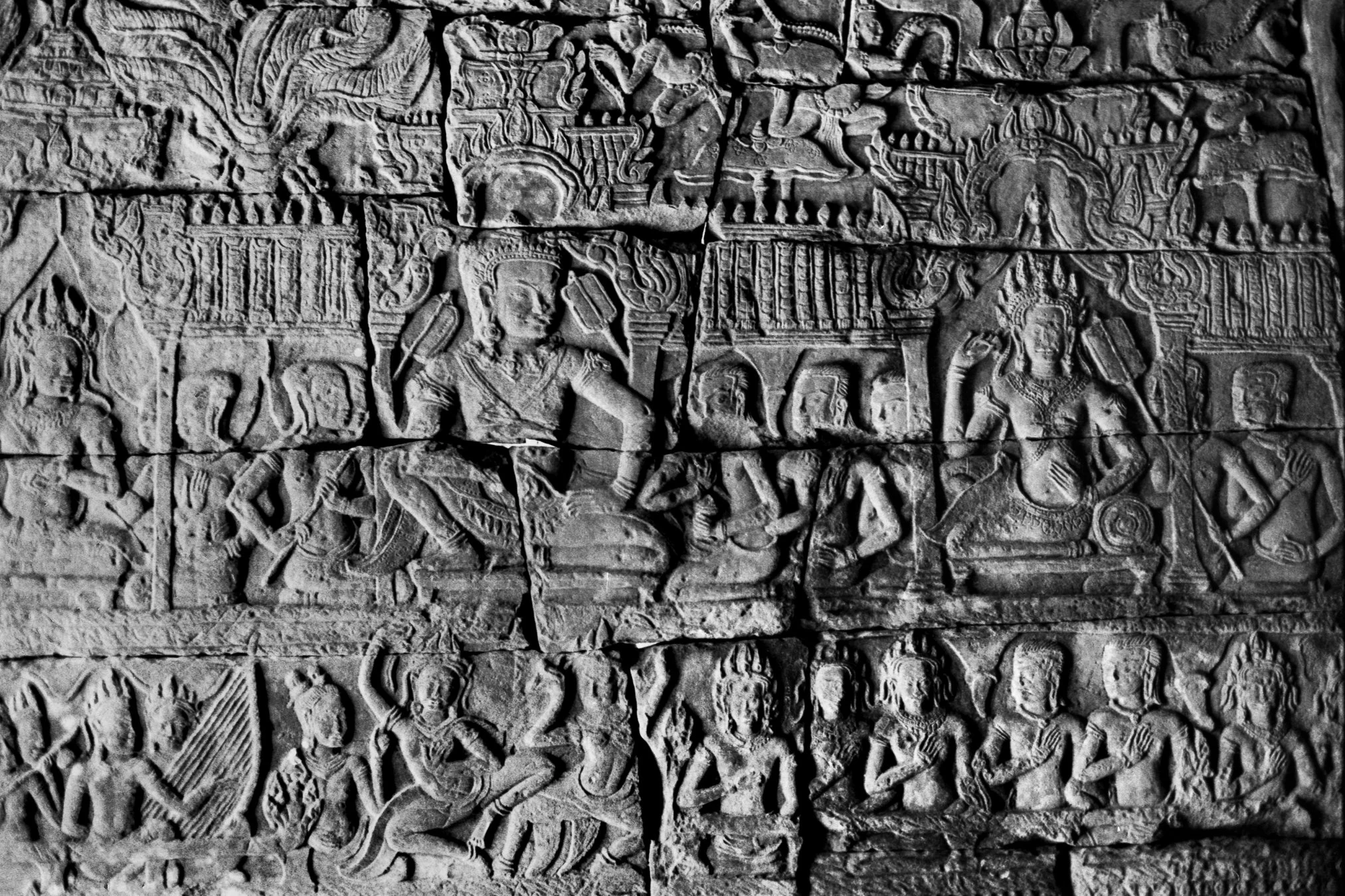 Ankor Wat, Siem Reap, Cambodia 2001-46.jpg