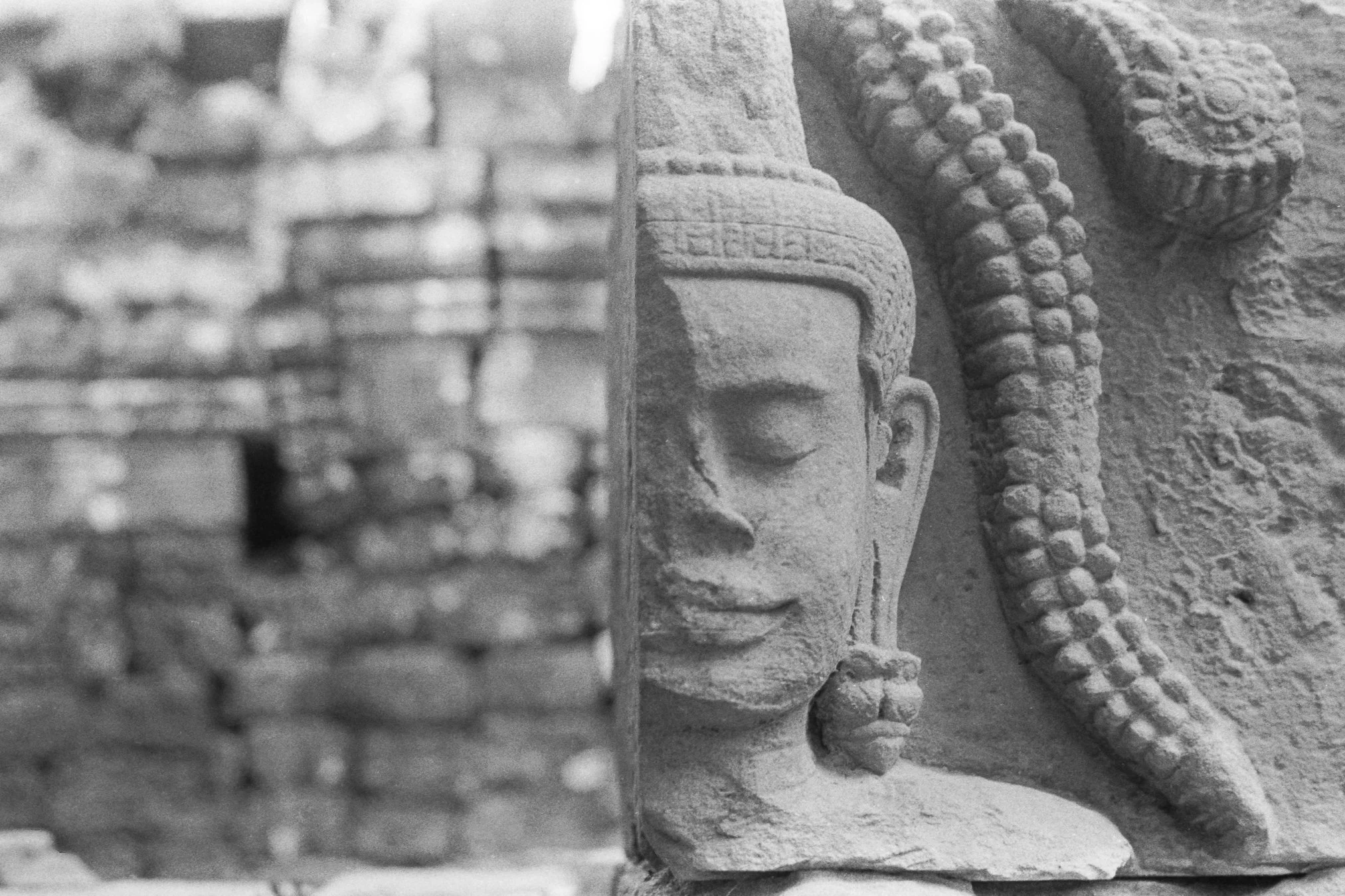 Ankor Wat, Siem Reap, Cambodia 2001-48.jpg