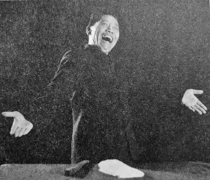 Shan Tianfang Performing a reading in the 1980s -《言归正传——单田芳说单田芳》