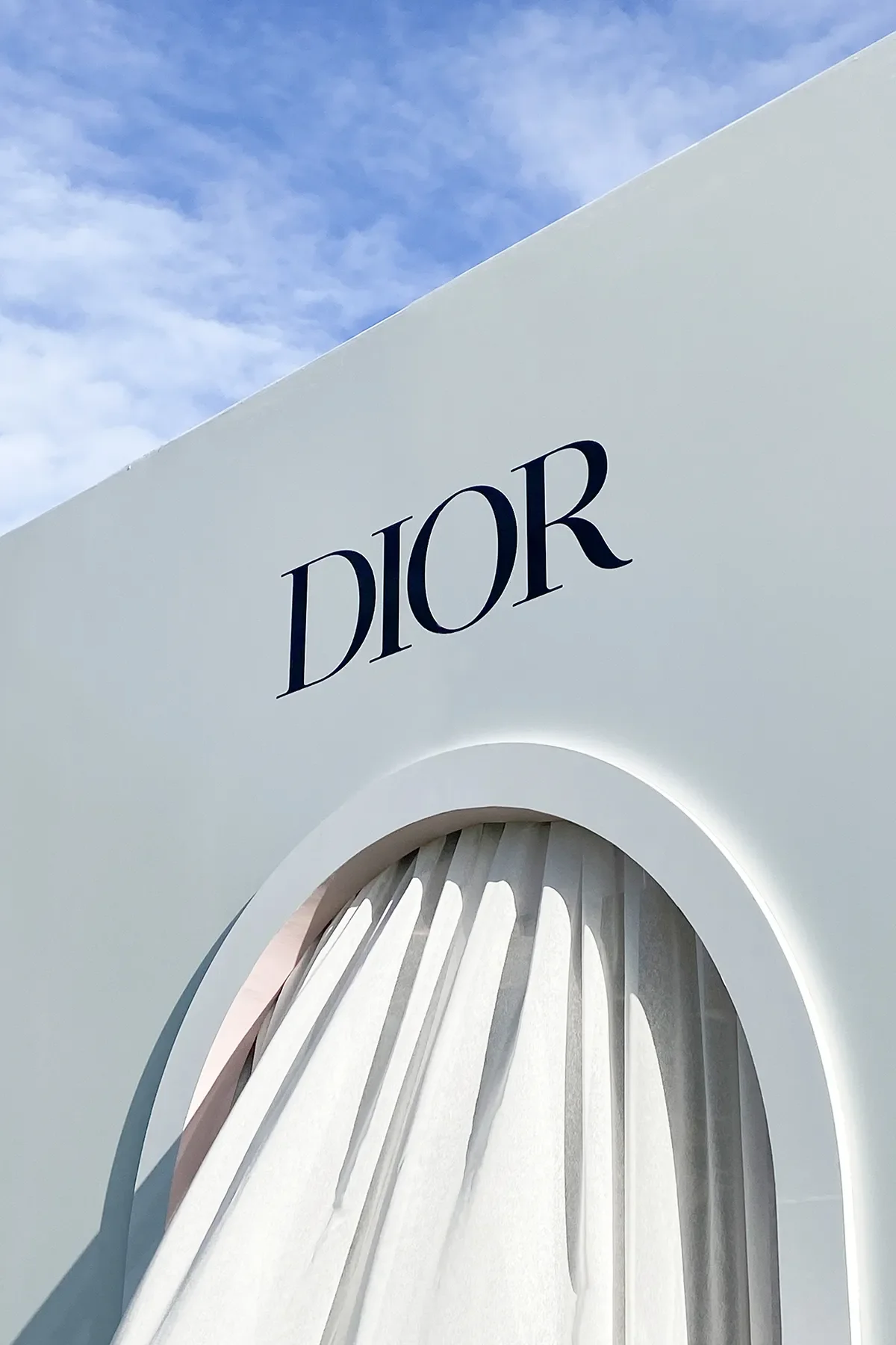 664a65d45fda05d18e017a97_STUDIOMESSA_DIOR_DAYDREAM_09.webp
