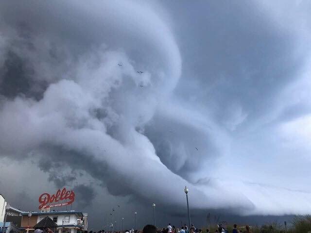 Shelf cloud over Rehoboth Beach, Delaware