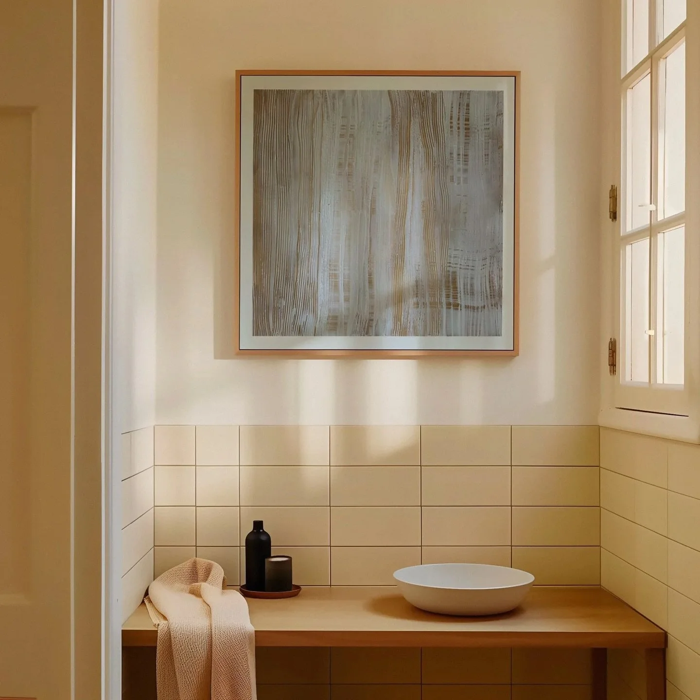 A minimalist tactile piece with &lsquo;Palm Shadow&rsquo; 

▫️50 x 50cm 
▫️original artwork
▫️mixed media 
▫️free worldwide shipping 
▫️50% off as part of studio clearance, use code STUDIO50